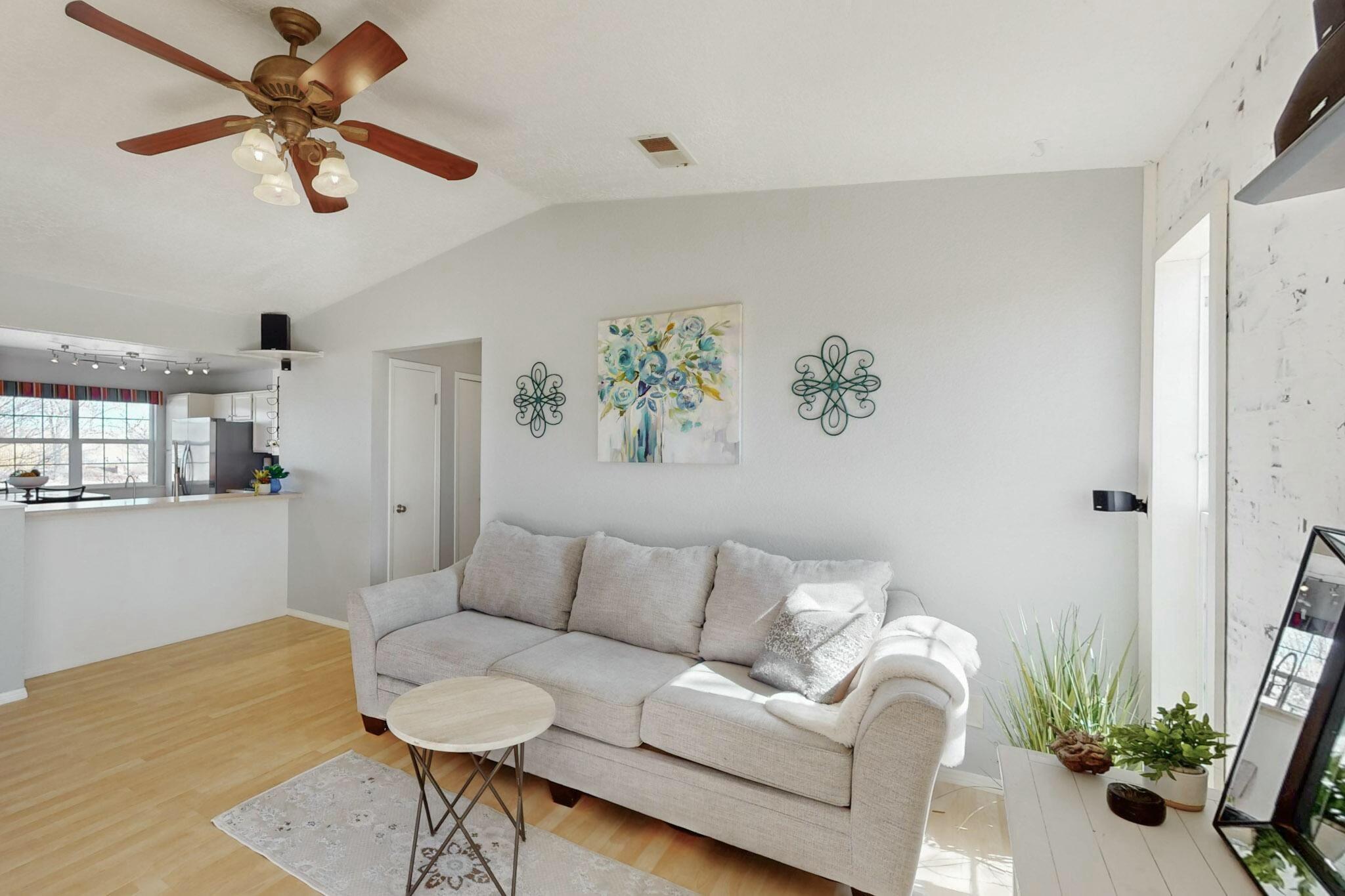 513 APACHE Loop SW
