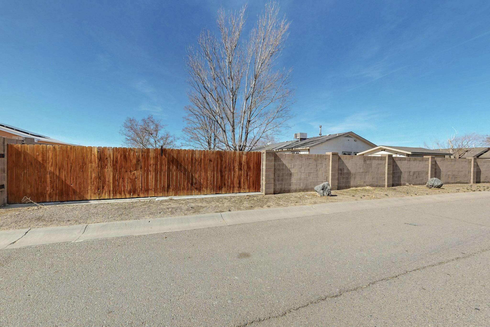 513 APACHE Loop SW