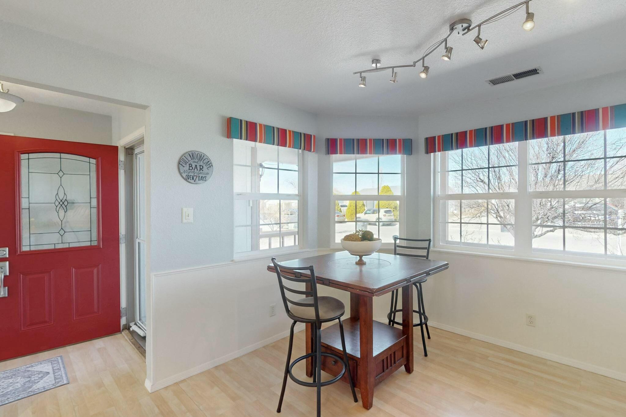 513 APACHE Loop SW