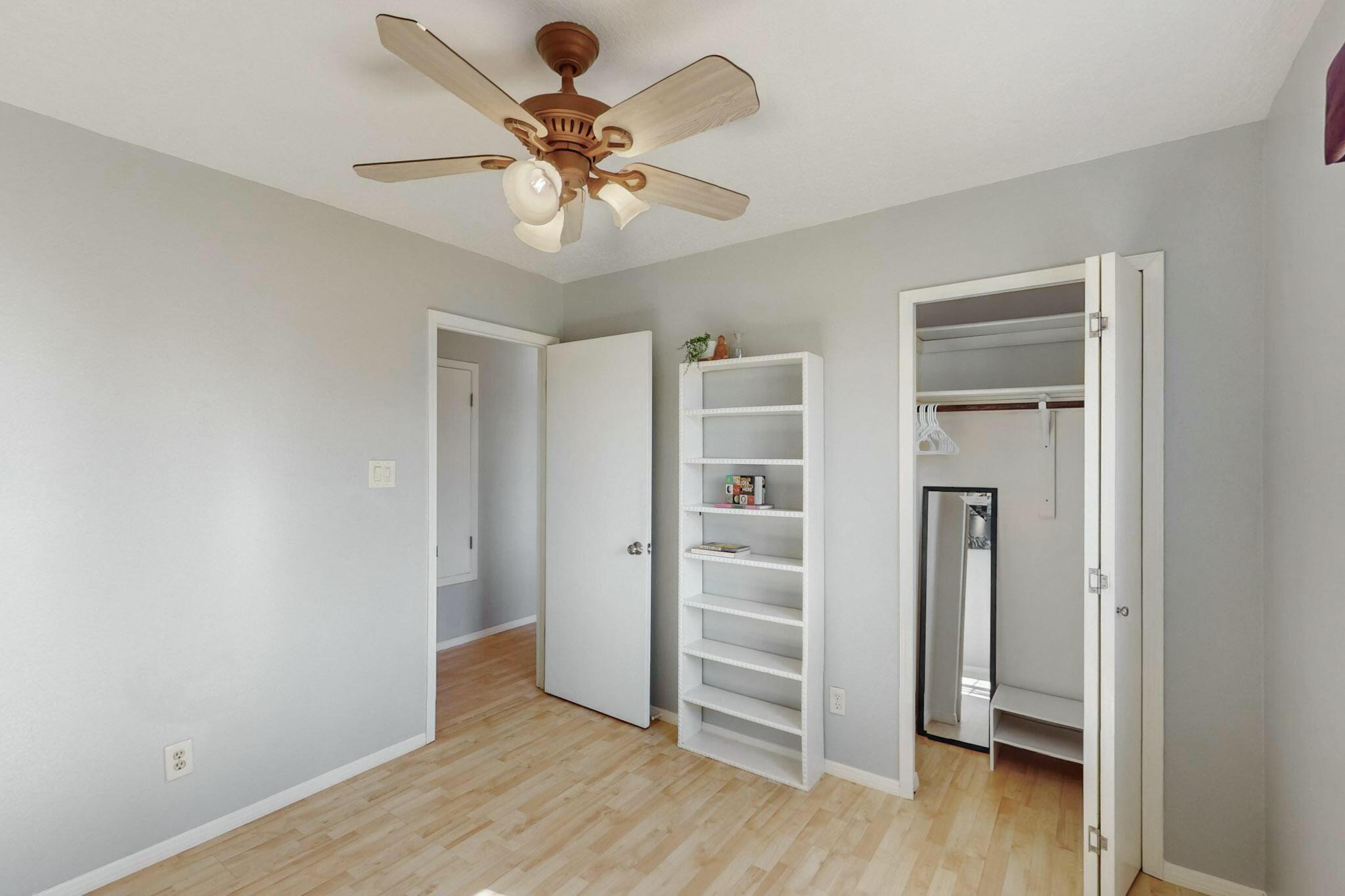 513 APACHE Loop SW