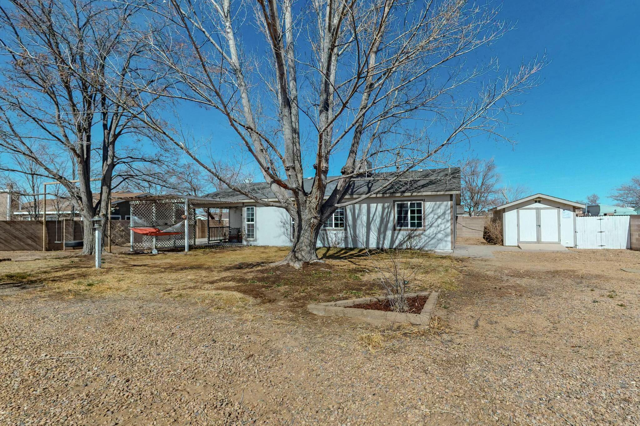 513 APACHE Loop SW