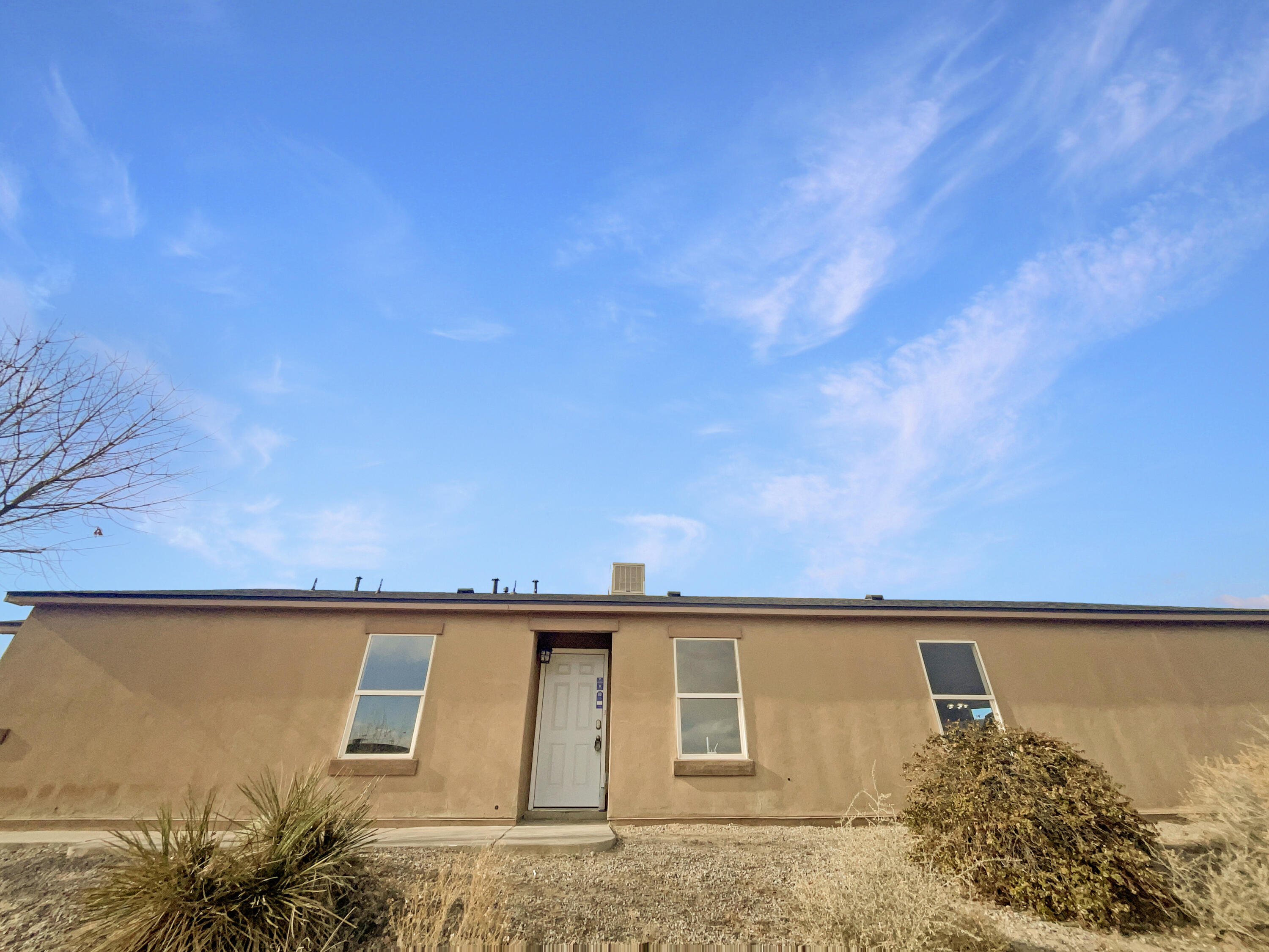 2105 SAGECREST Loop NE