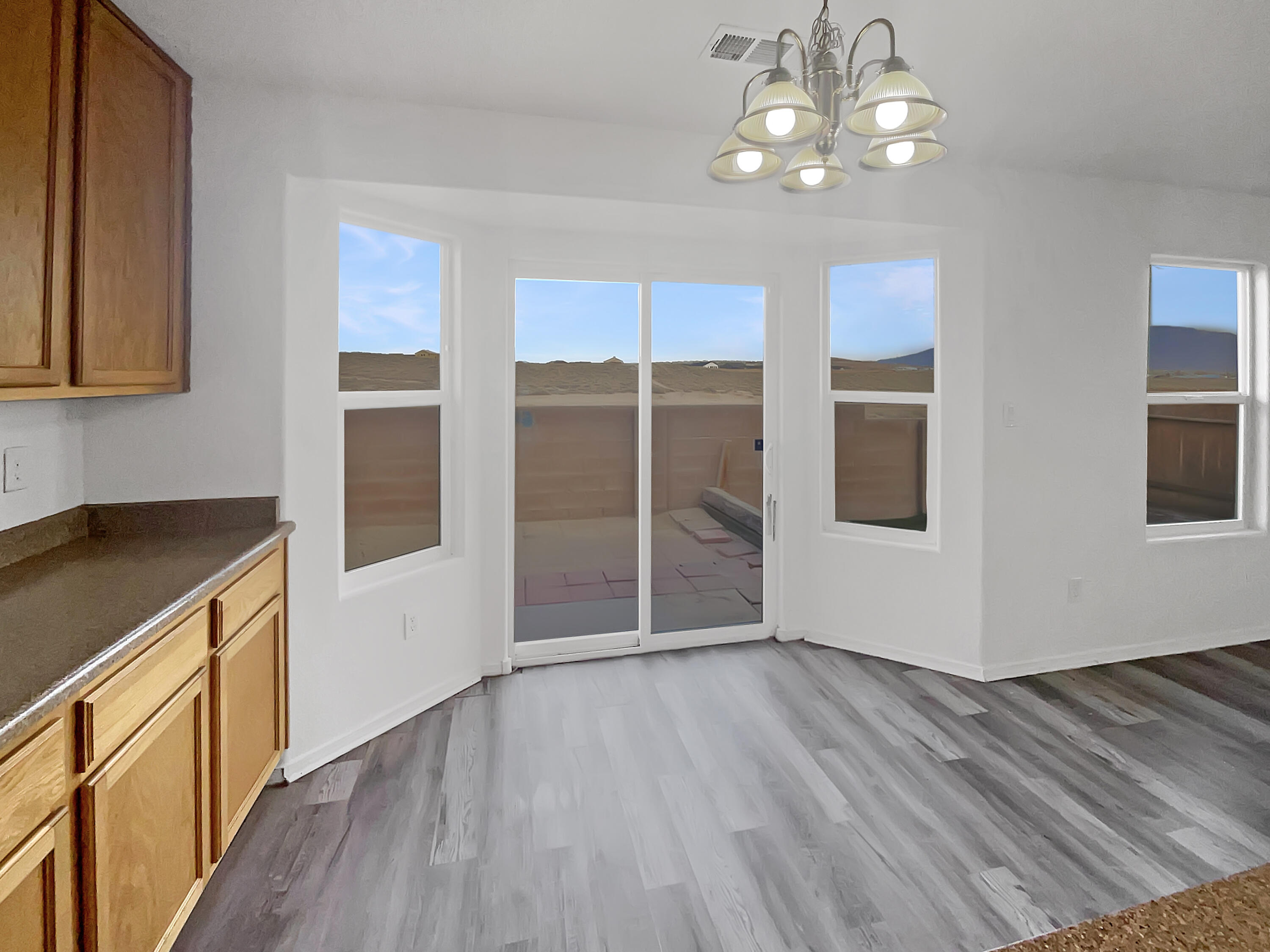 2105 SAGECREST Loop NE