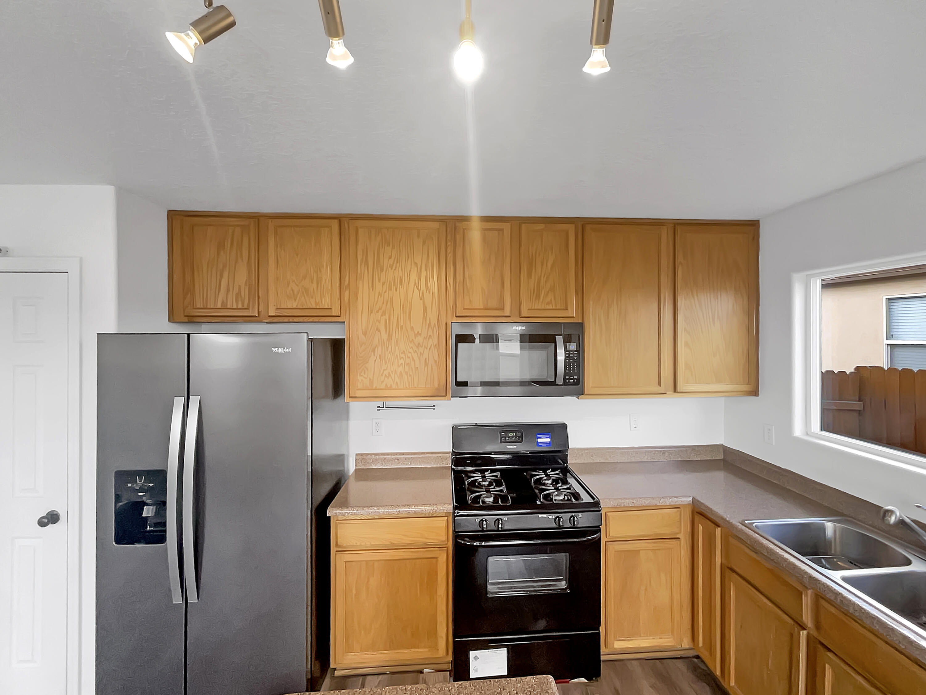 2105 SAGECREST Loop NE