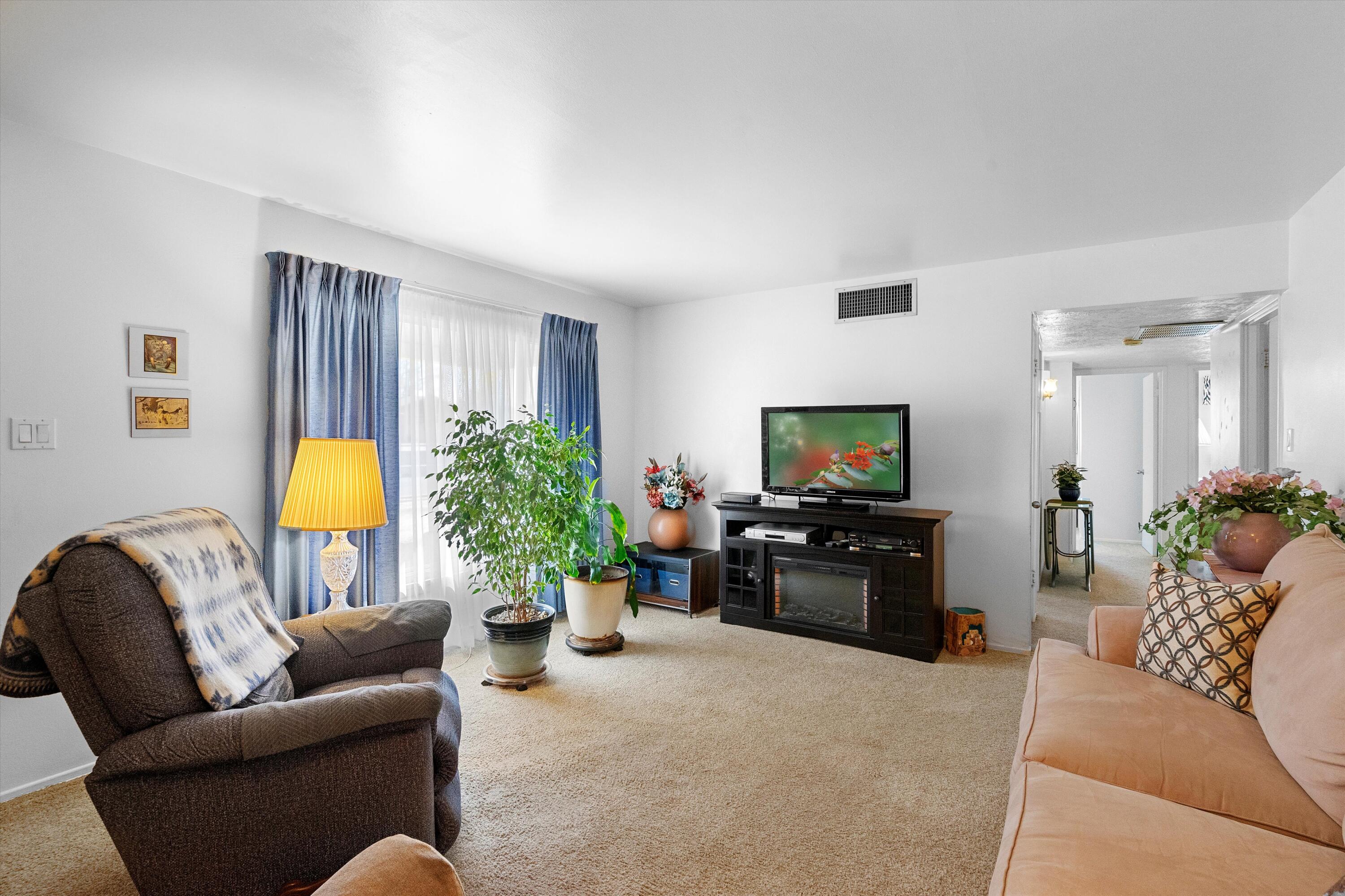 1505 WYOMING Boulevard NE