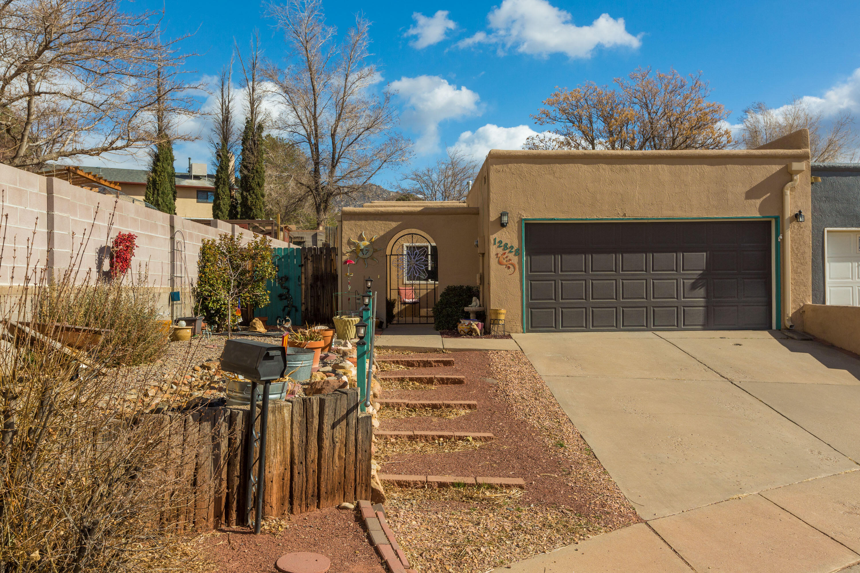 12828 DONETTE Court NE