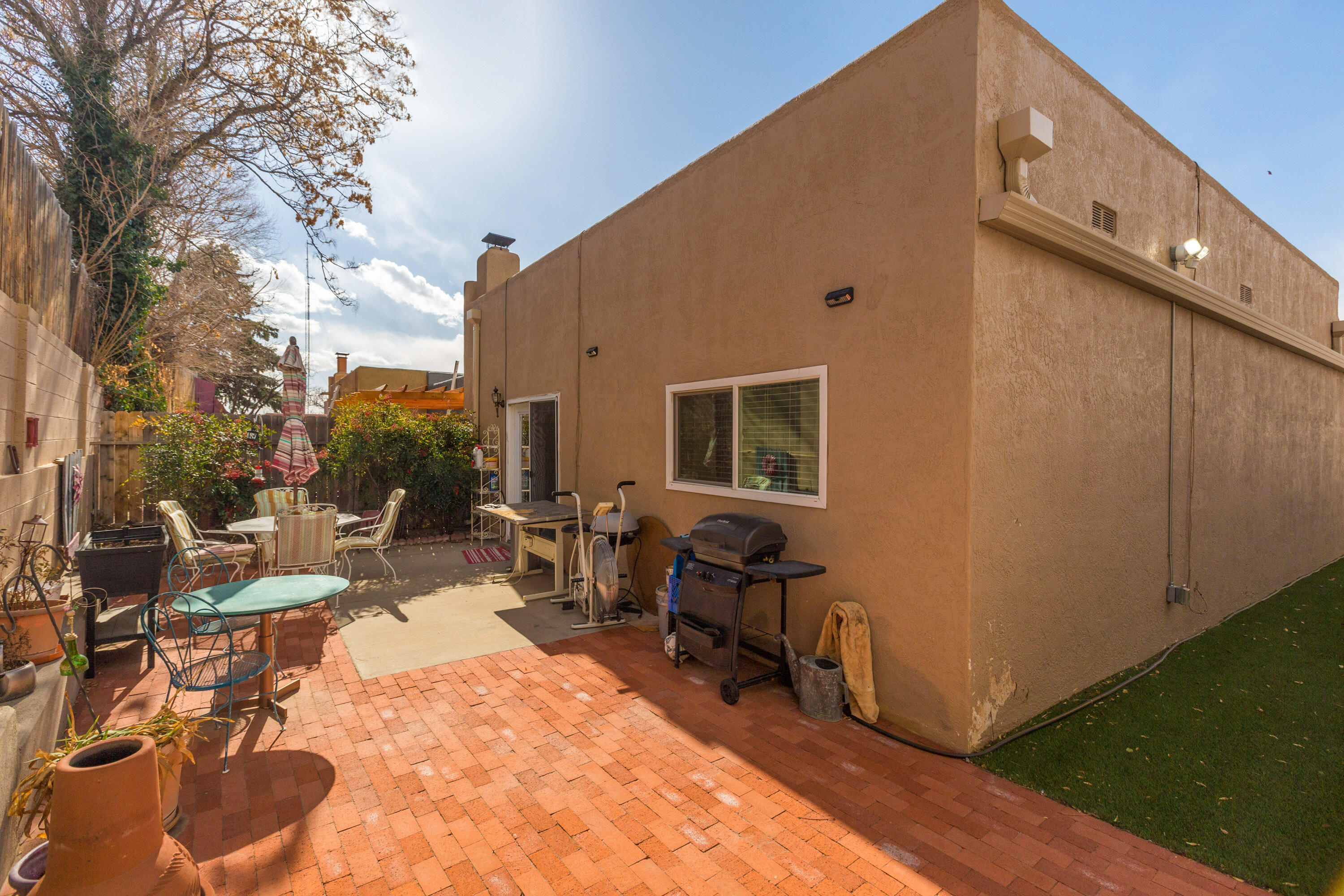 12828 DONETTE Court NE