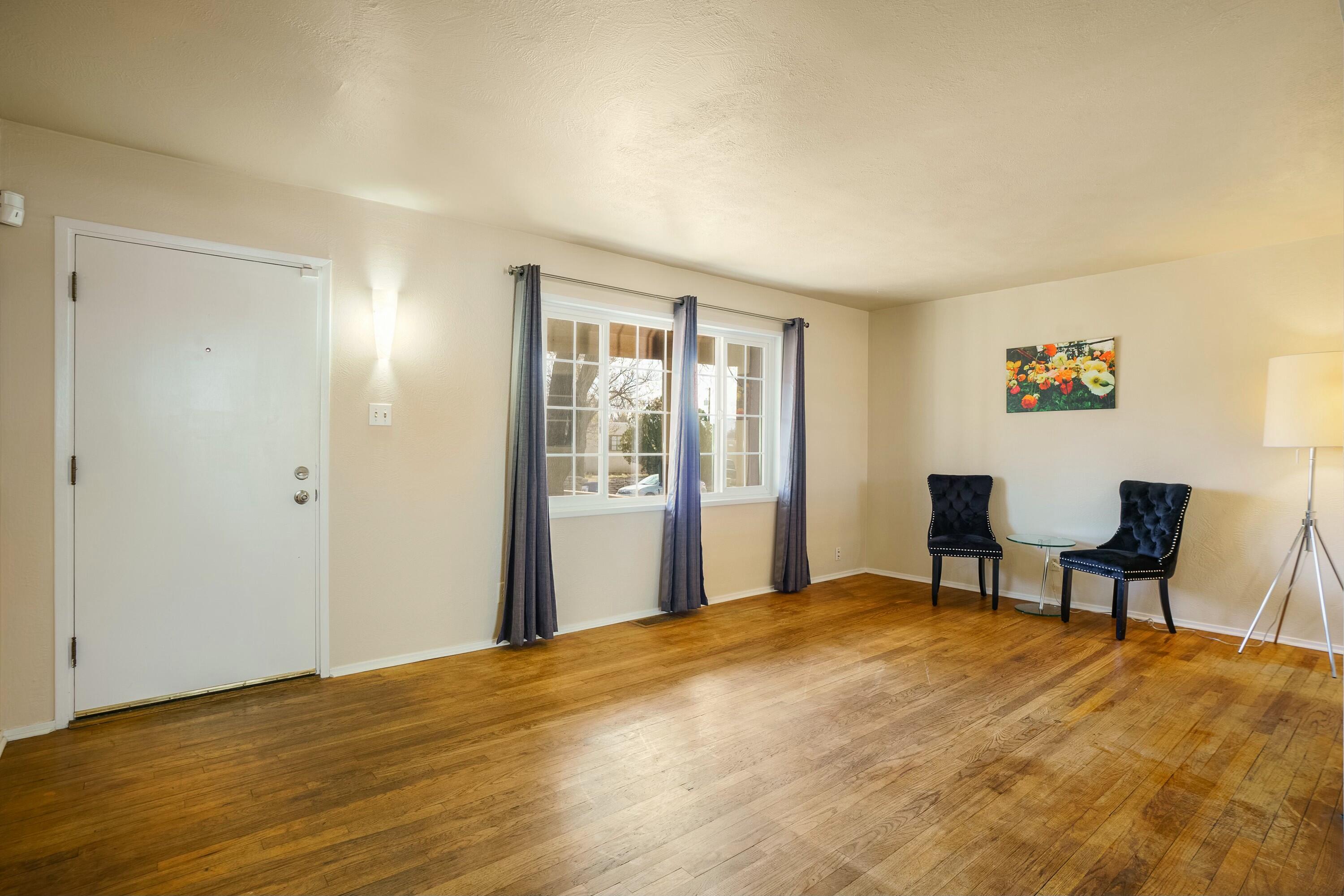 2317 VALENCIA Drive NE