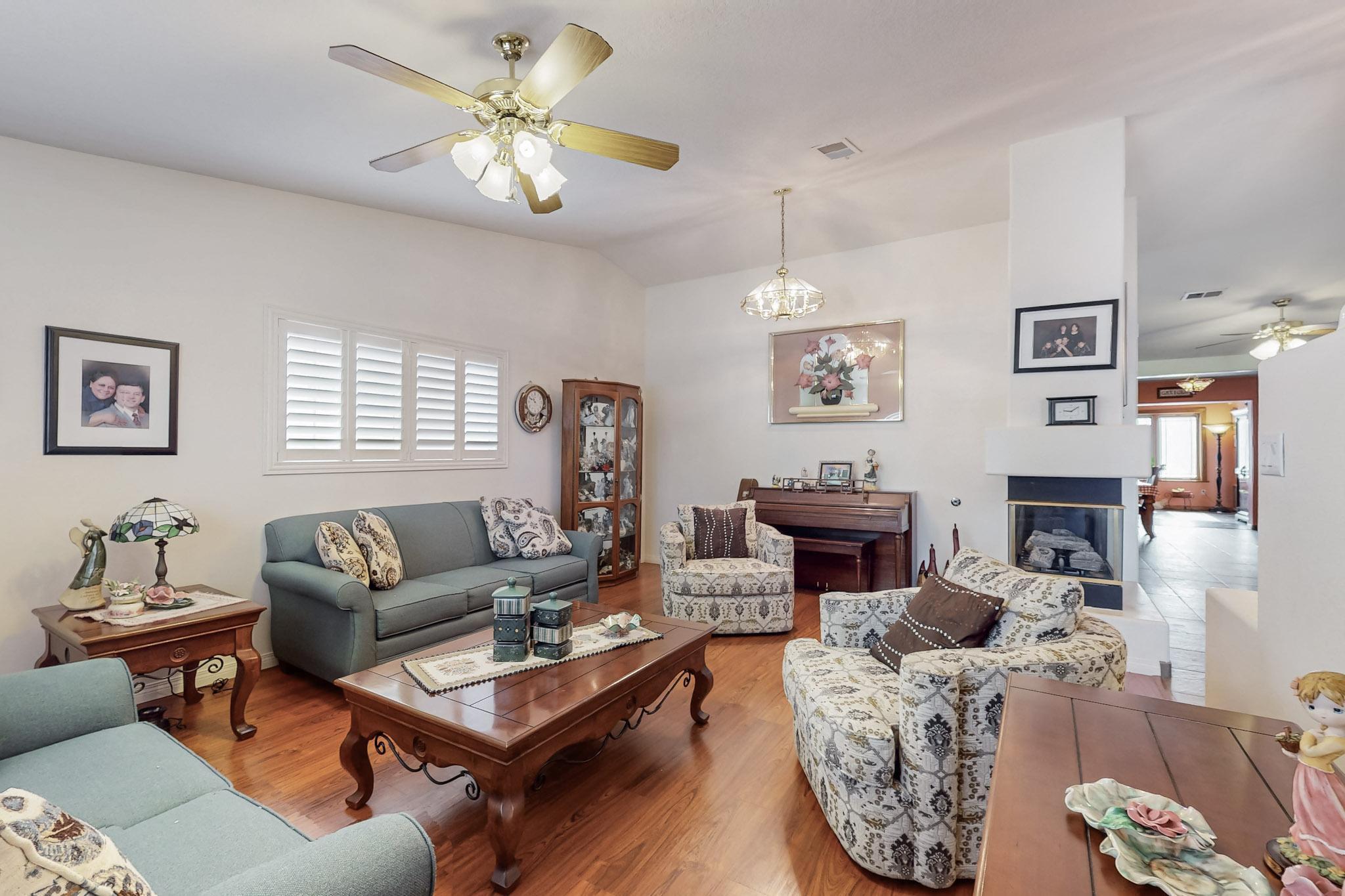 8304 CAMINO DEL VENADO NW