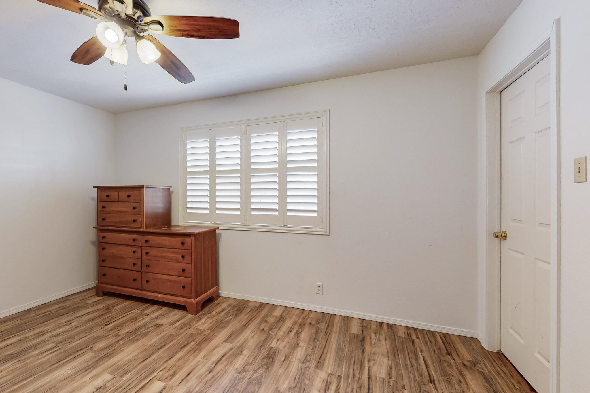 8304 CAMINO DEL VENADO NW