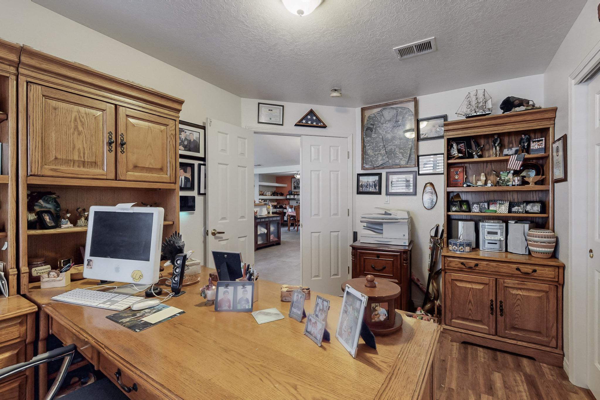 8304 CAMINO DEL VENADO NW