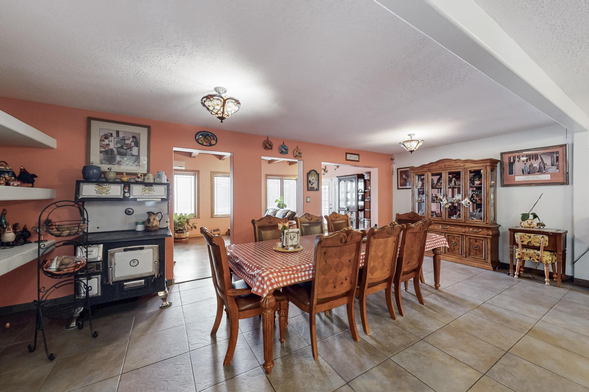 8304 CAMINO DEL VENADO NW