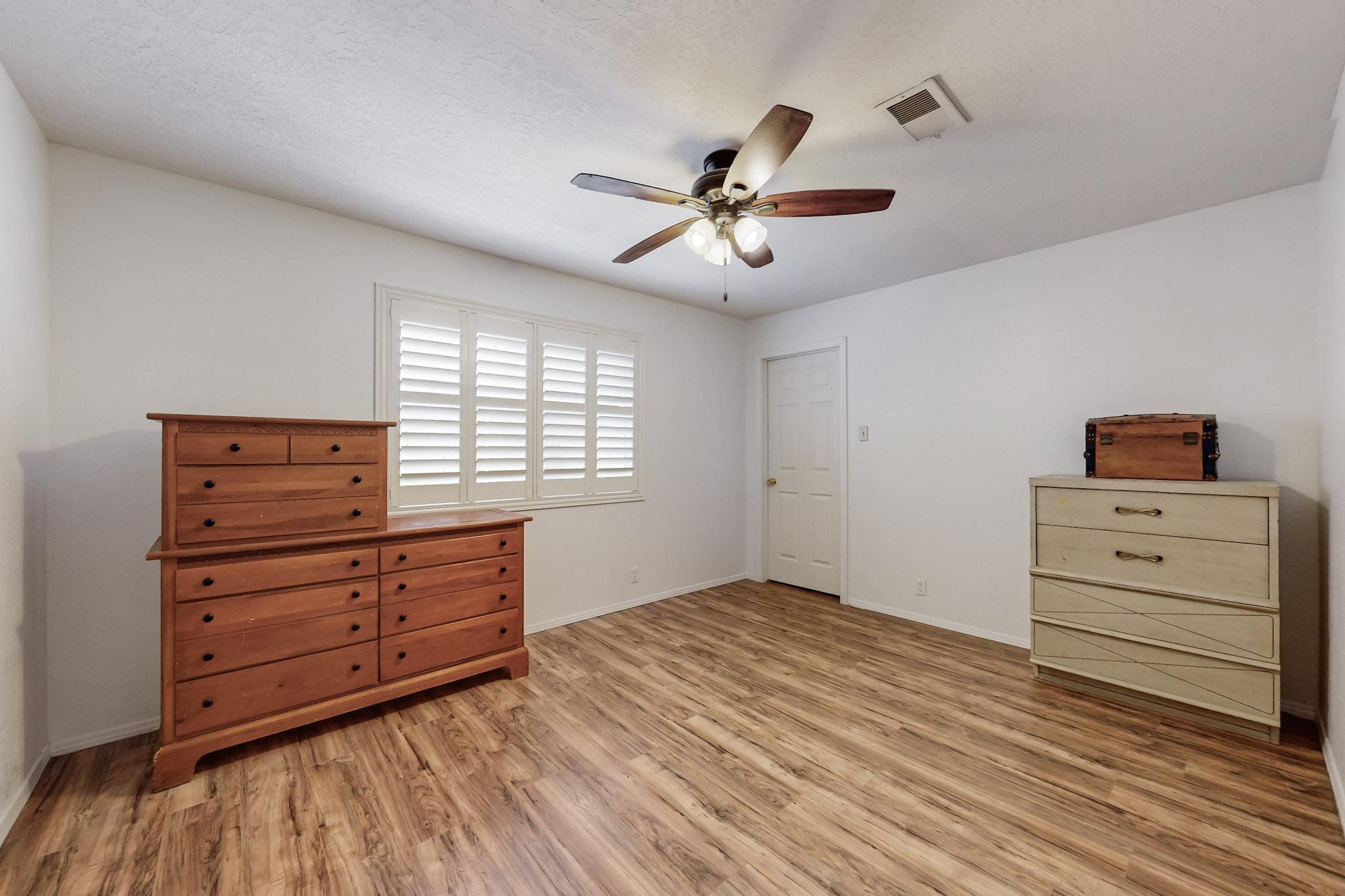 8304 CAMINO DEL VENADO NW