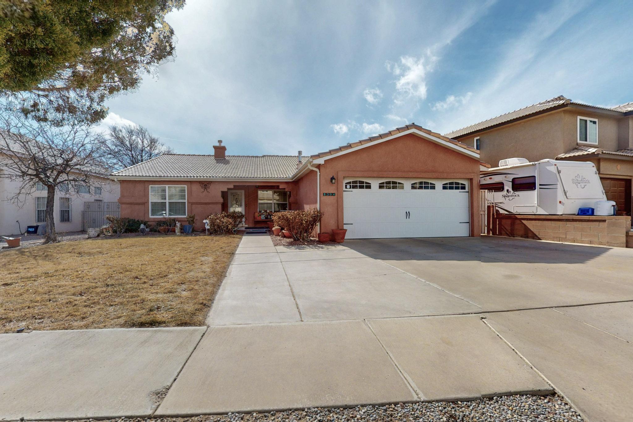 8304 CAMINO DEL VENADO NW