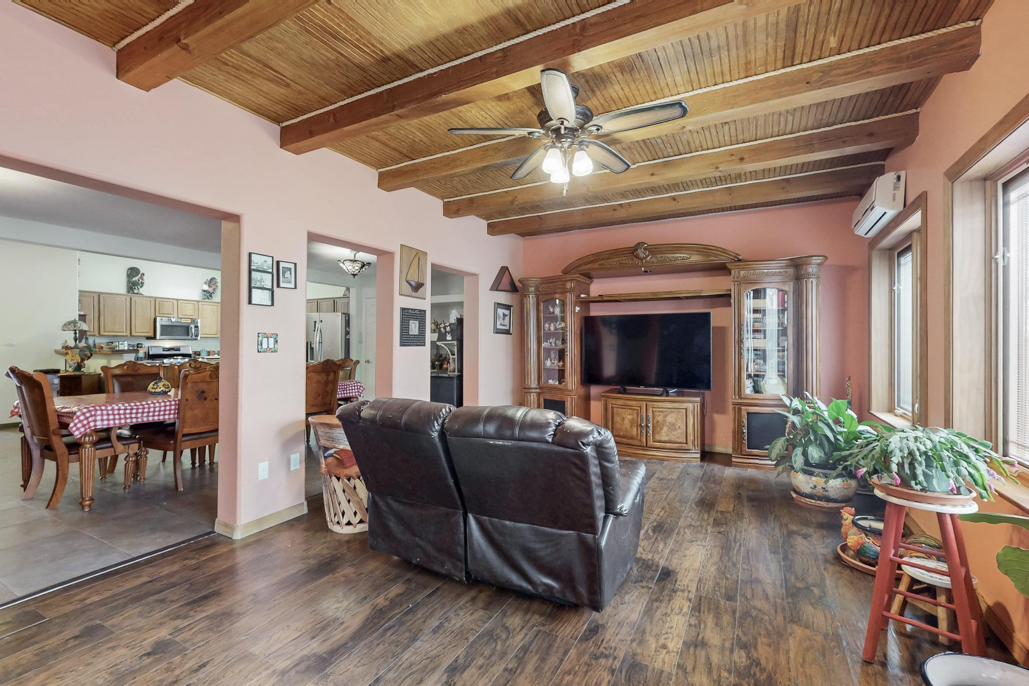 8304 CAMINO DEL VENADO NW