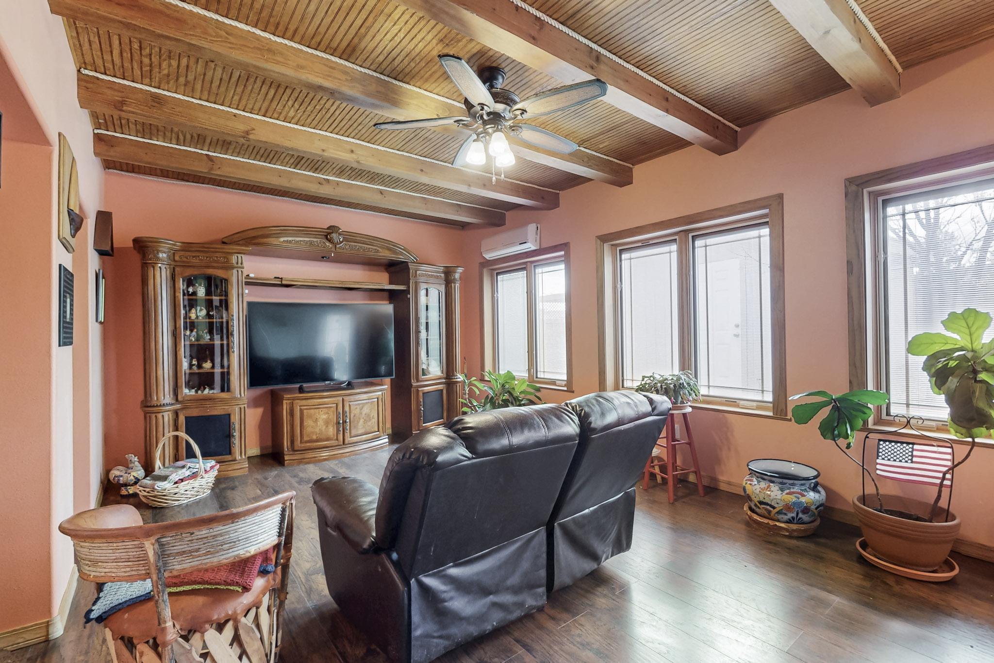 8304 CAMINO DEL VENADO NW