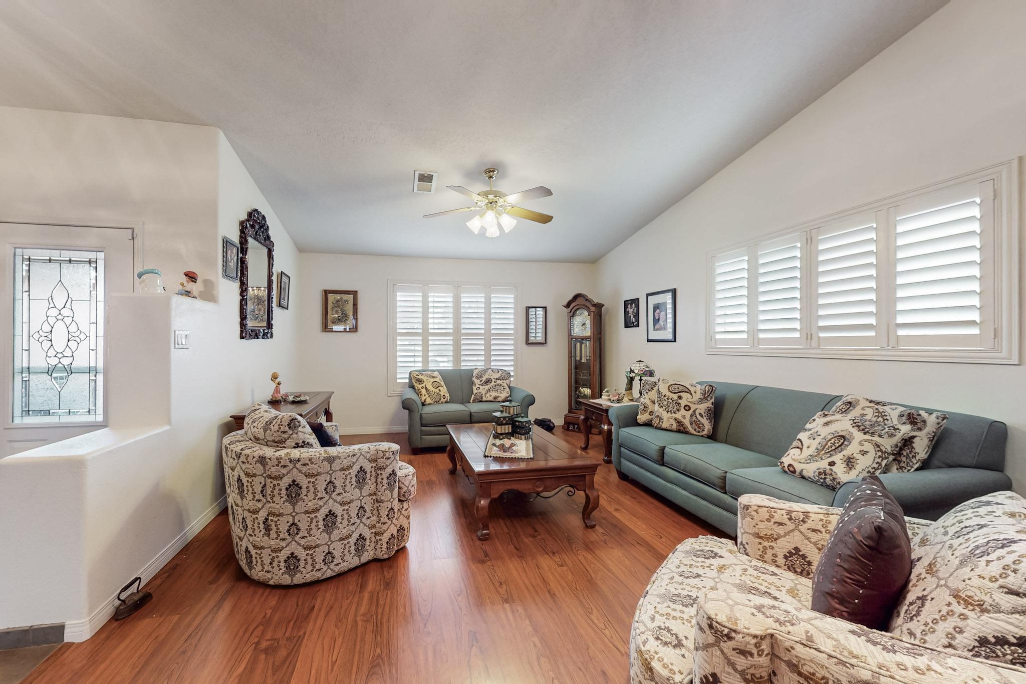 8304 CAMINO DEL VENADO NW