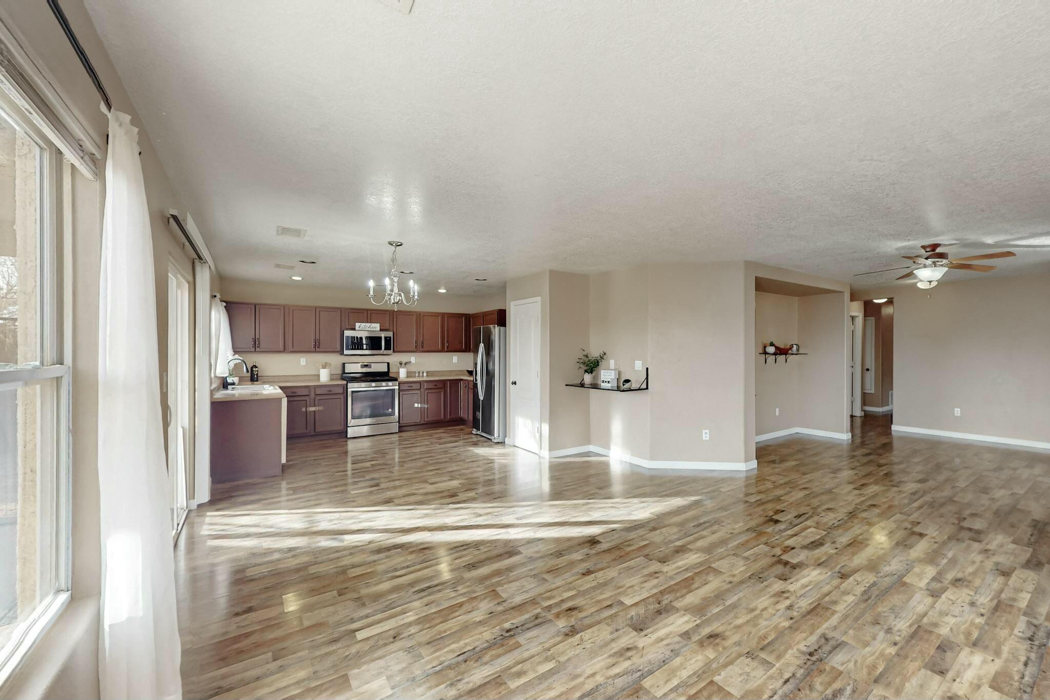 912 WATERFALL Drive
