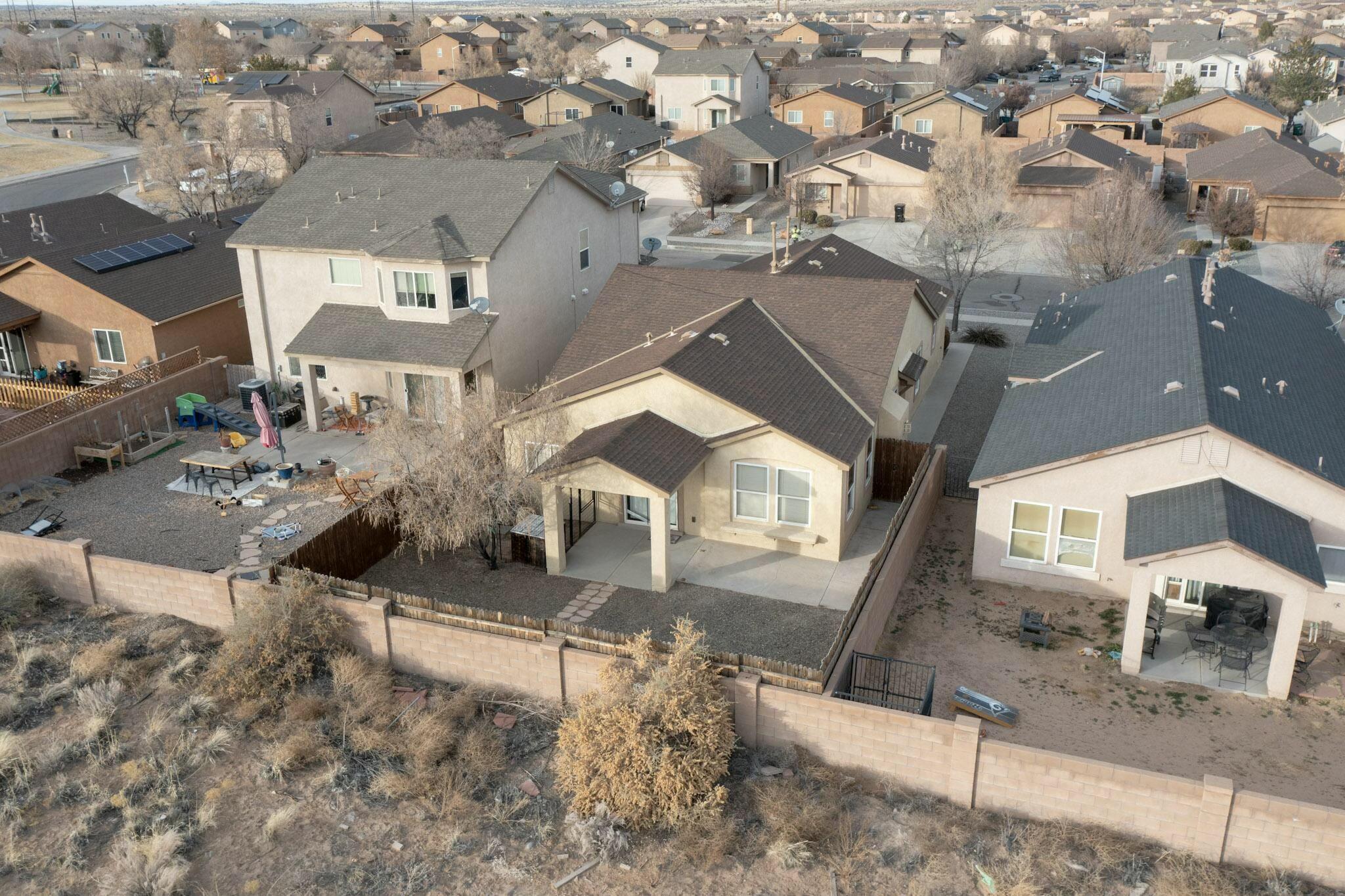 912 WATERFALL Drive
