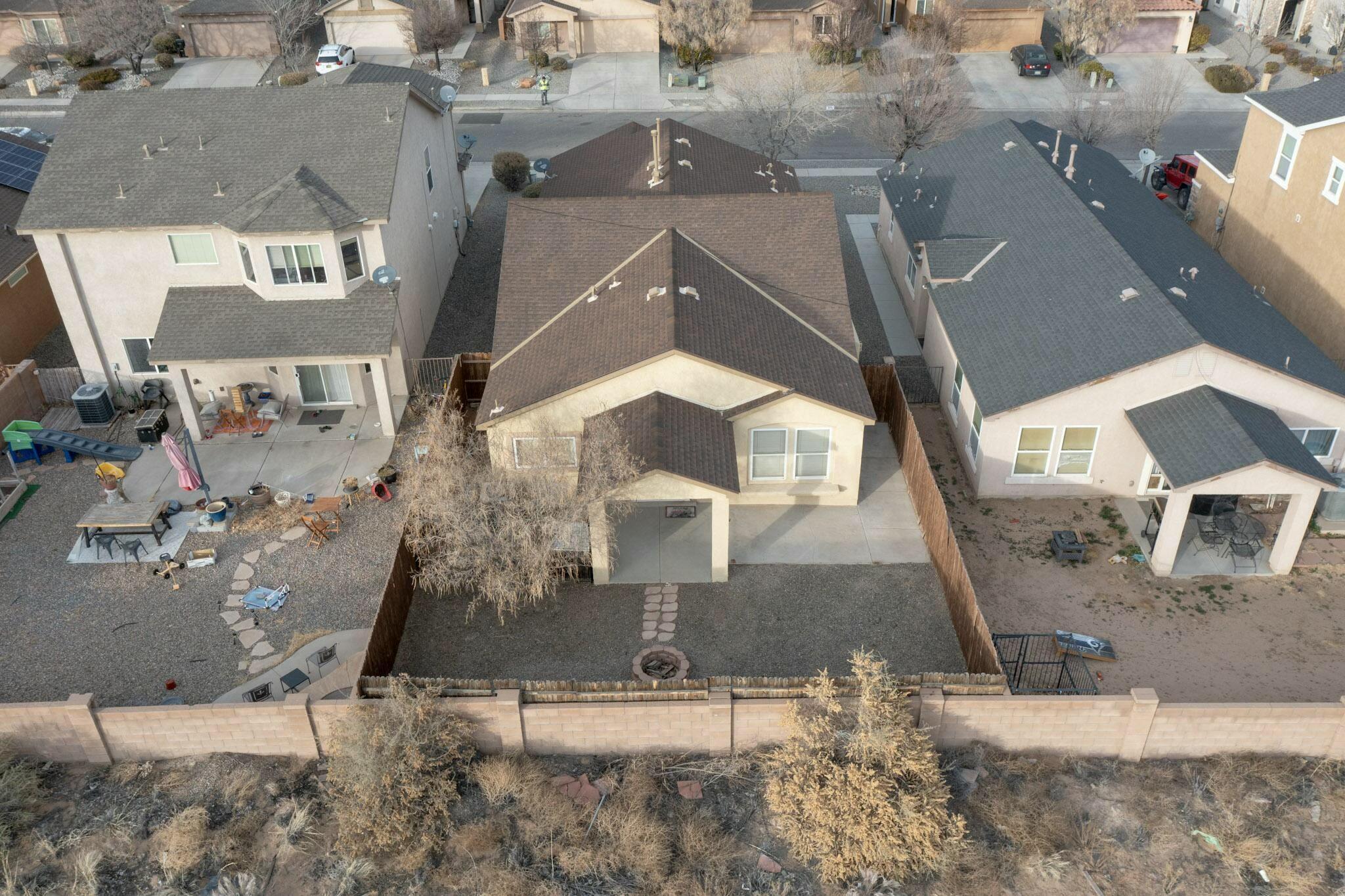 912 WATERFALL Drive