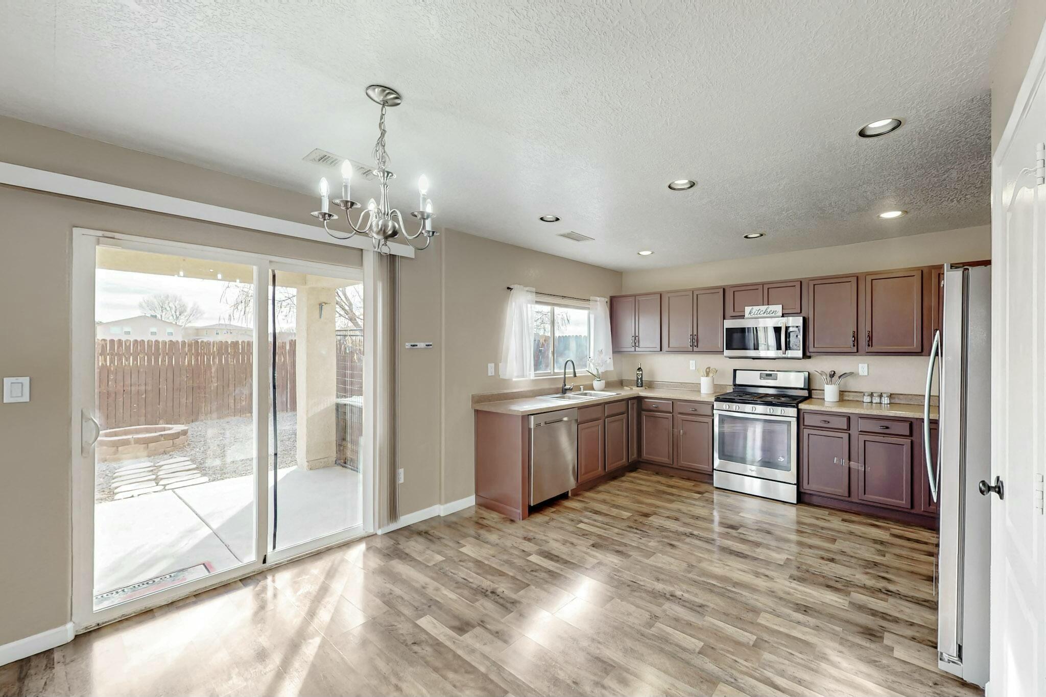 912 WATERFALL Drive