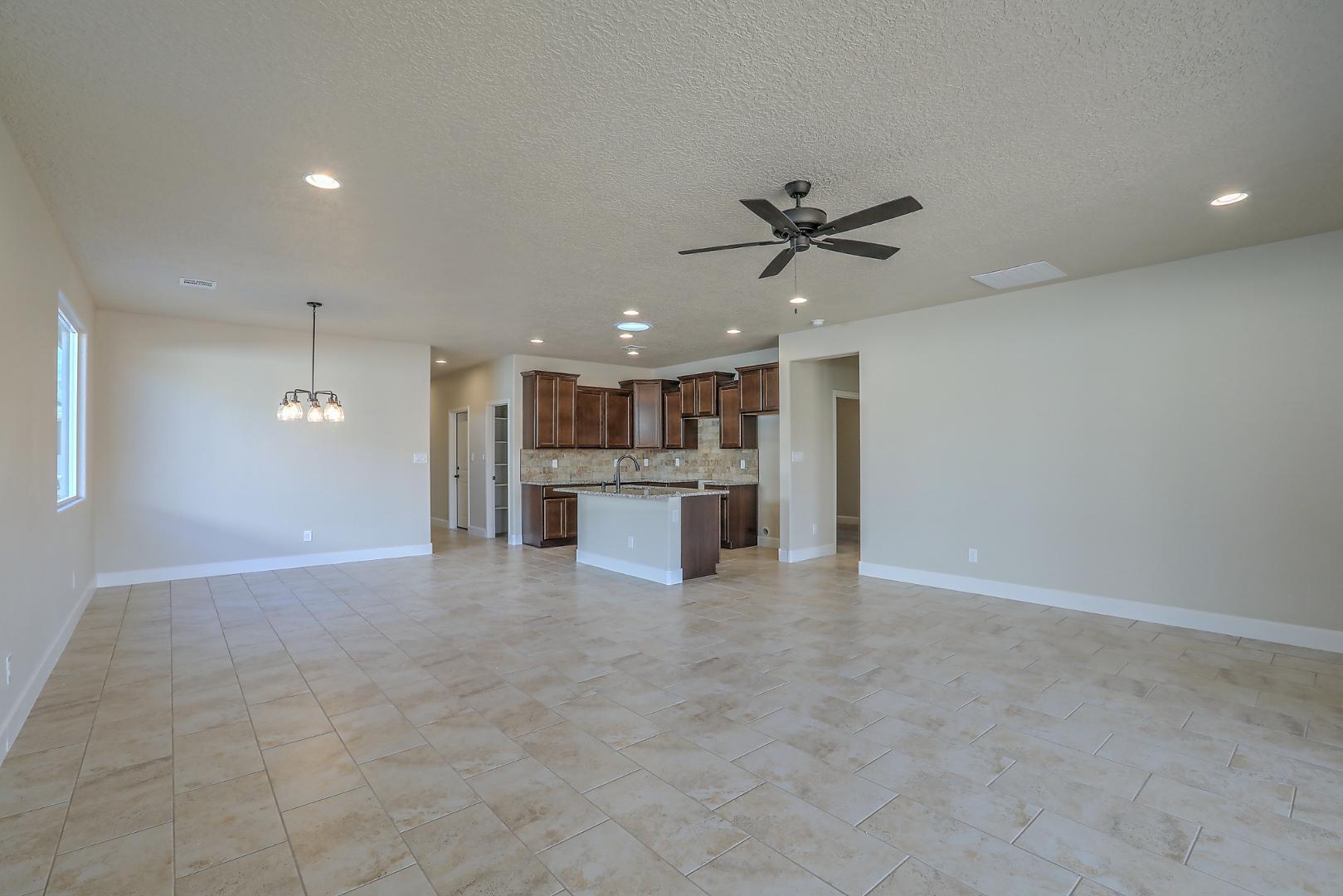 6829 Cleary Loop NE