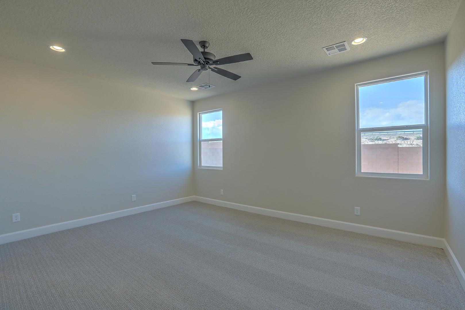 6829 Cleary Loop NE