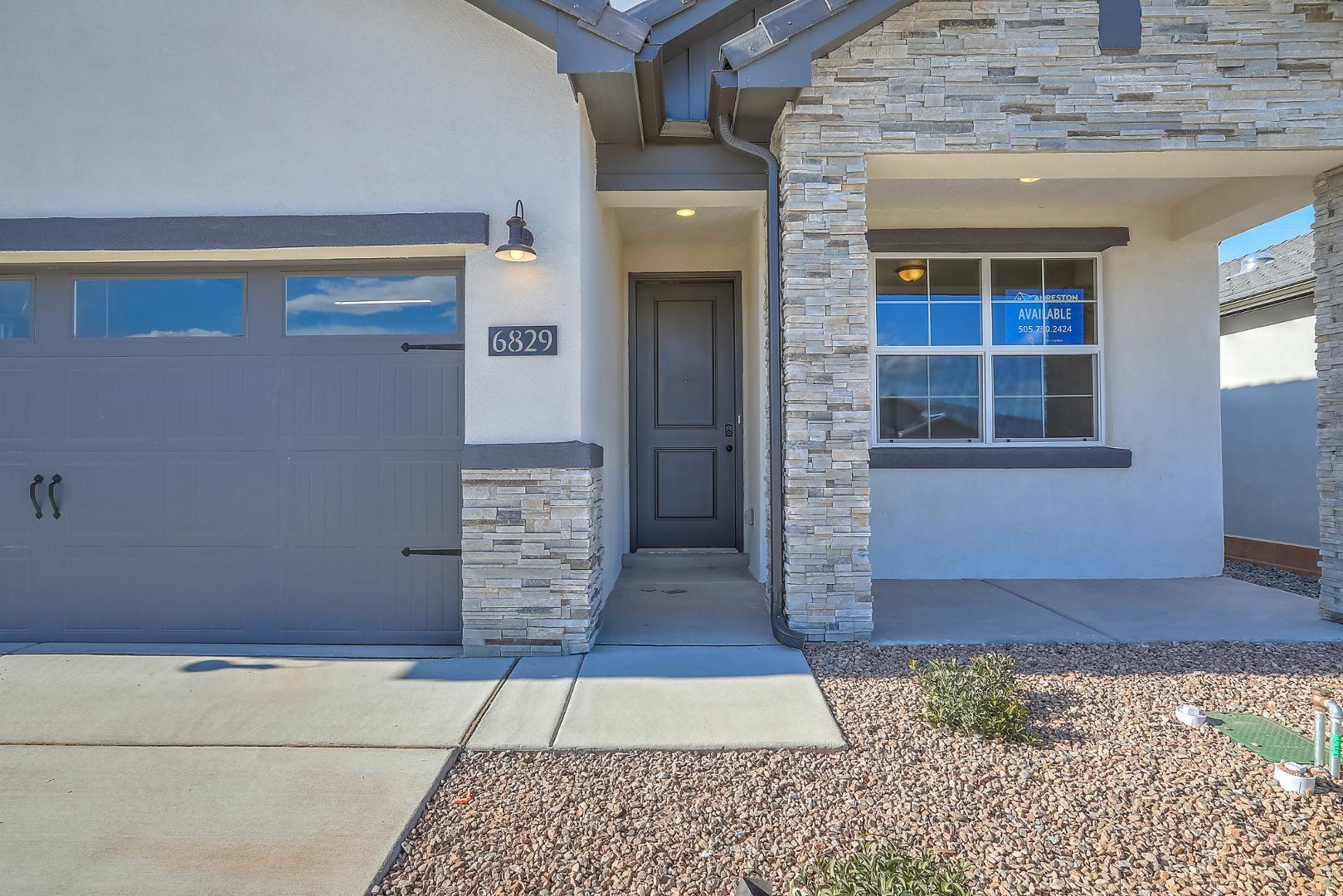 6829 Cleary Loop NE