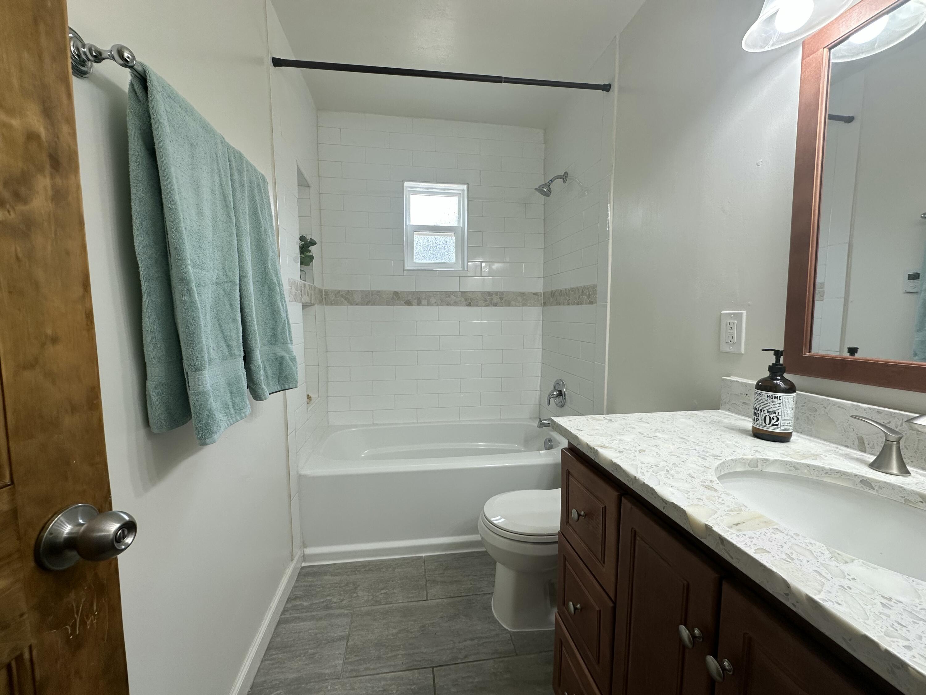 132 Velarde Road NW