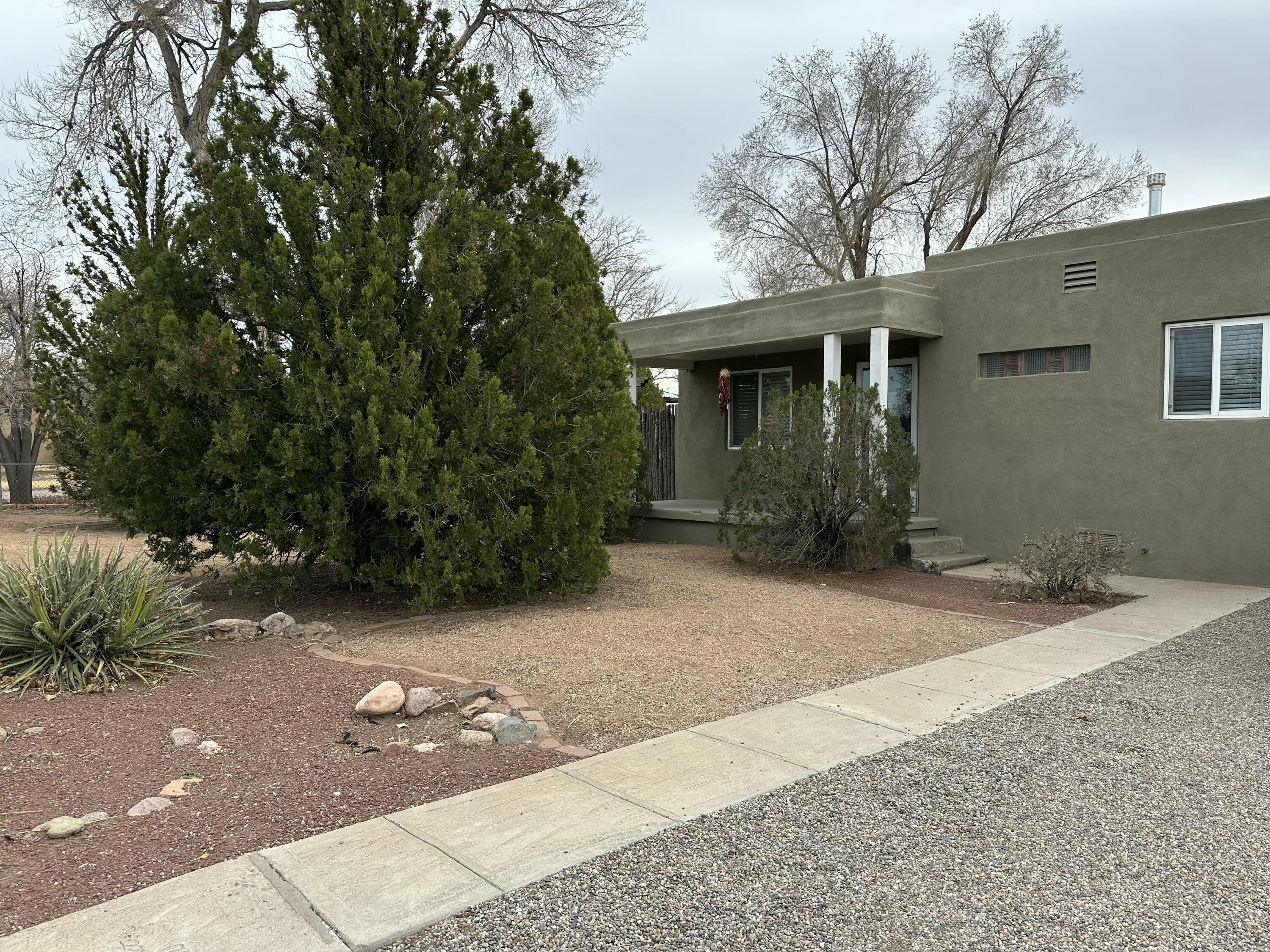 132 Velarde Road NW