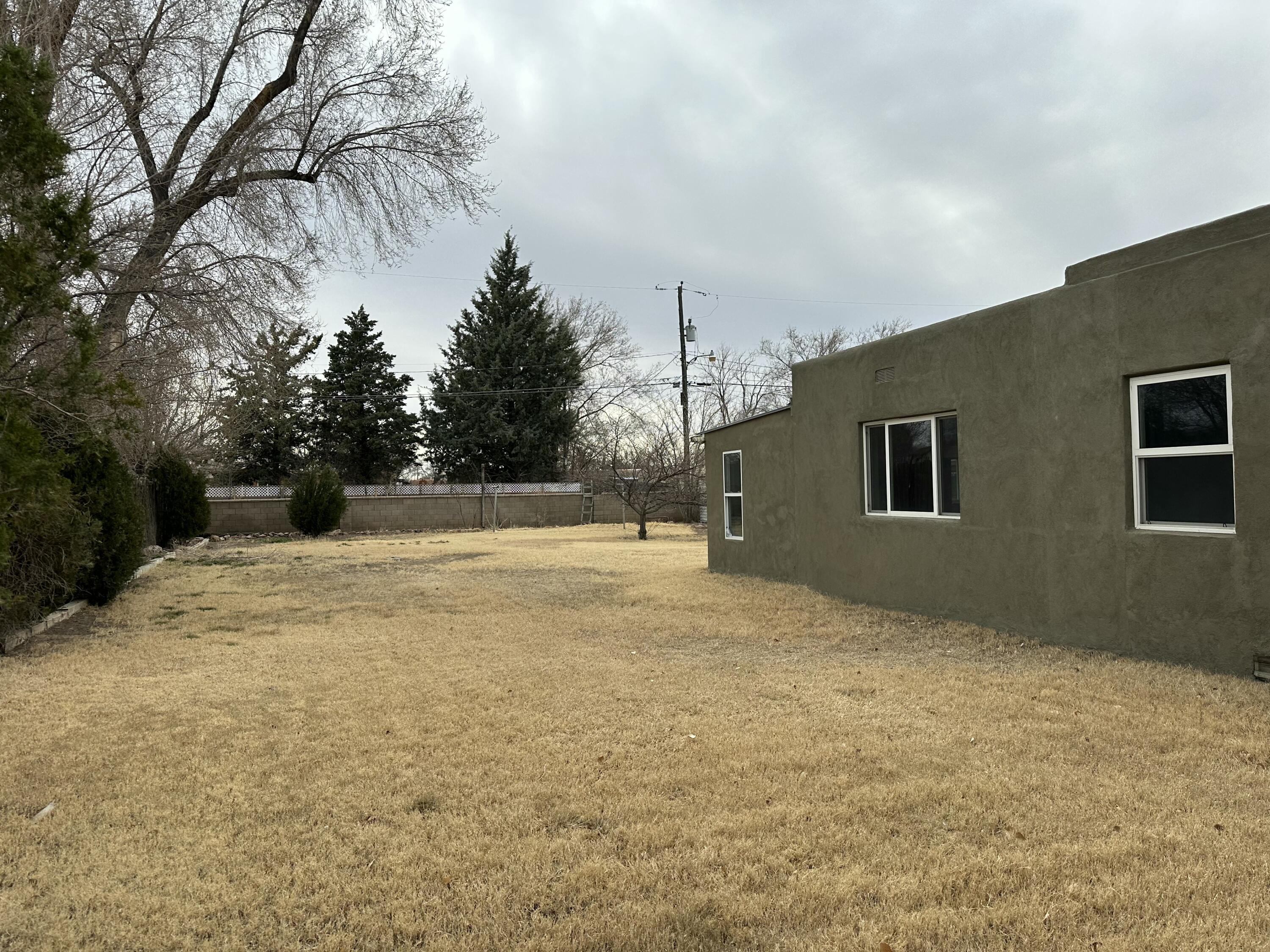 132 Velarde Road NW