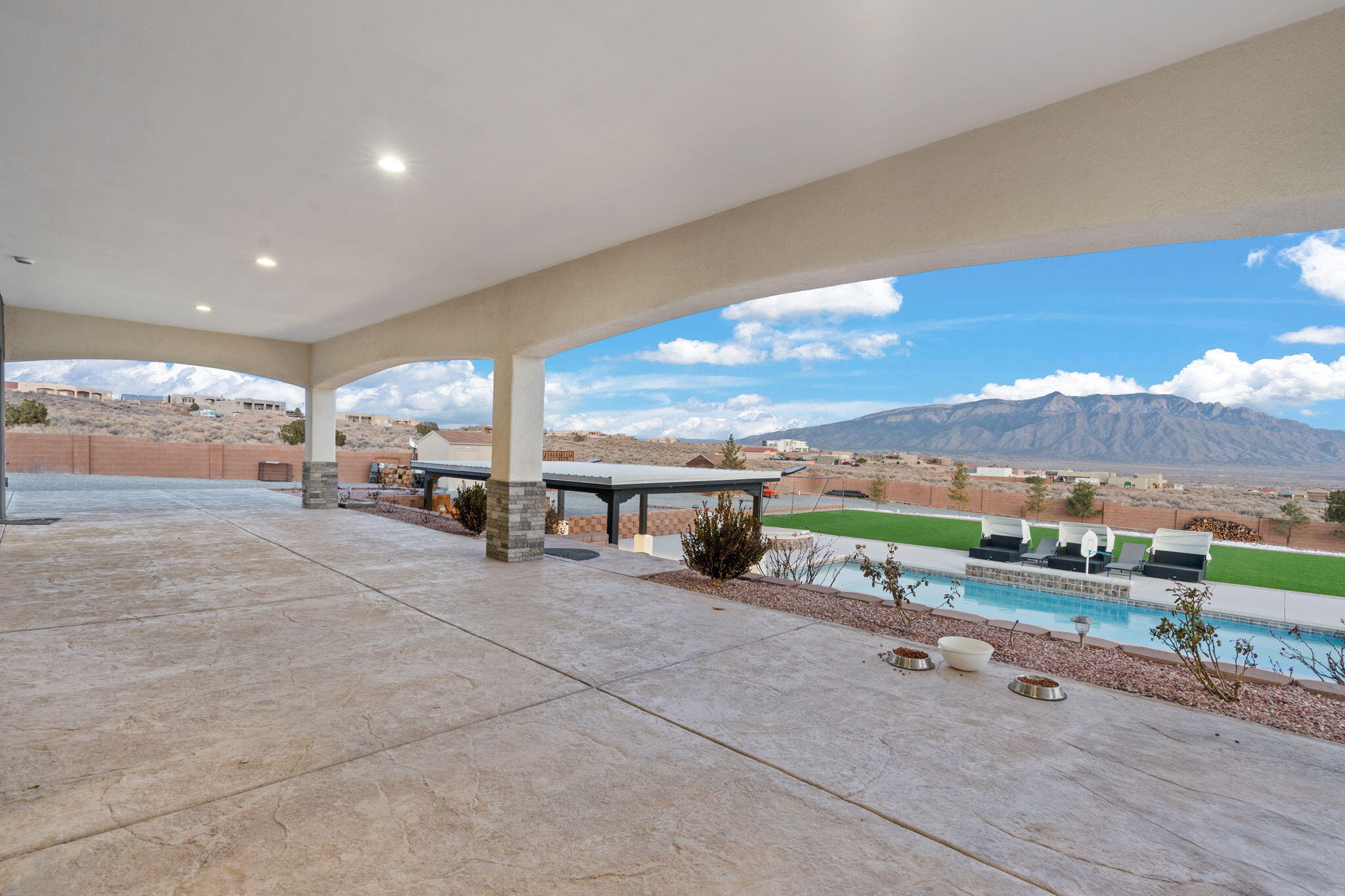 6316 La Paz Road NE