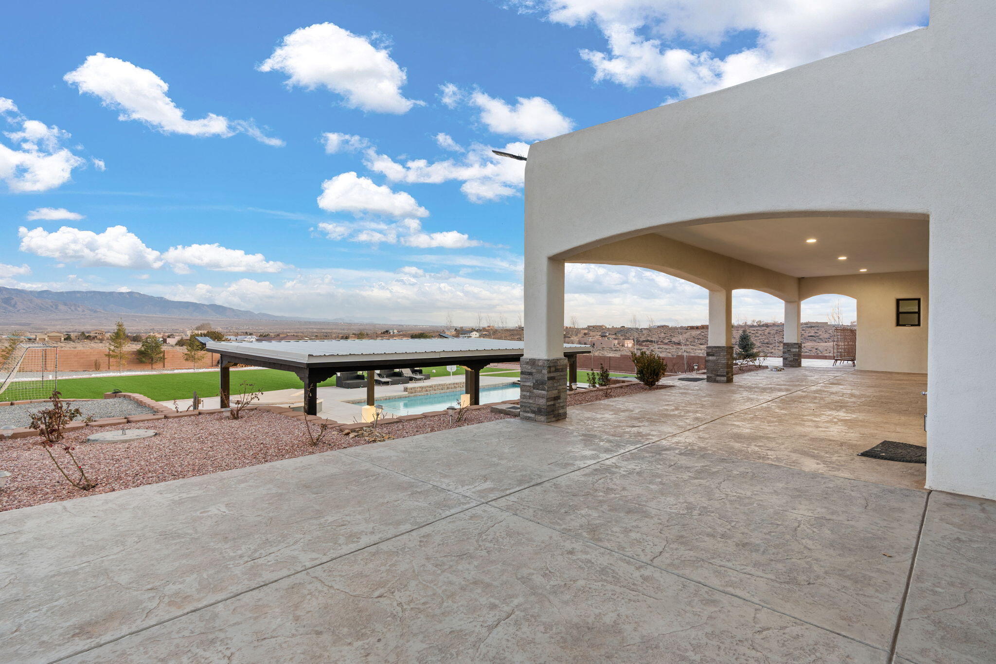 6316 La Paz Road NE