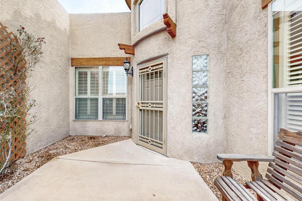 920 Loma Pinon Loop NE