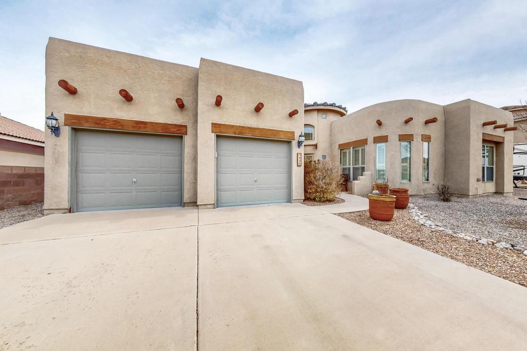 920 Loma Pinon Loop NE