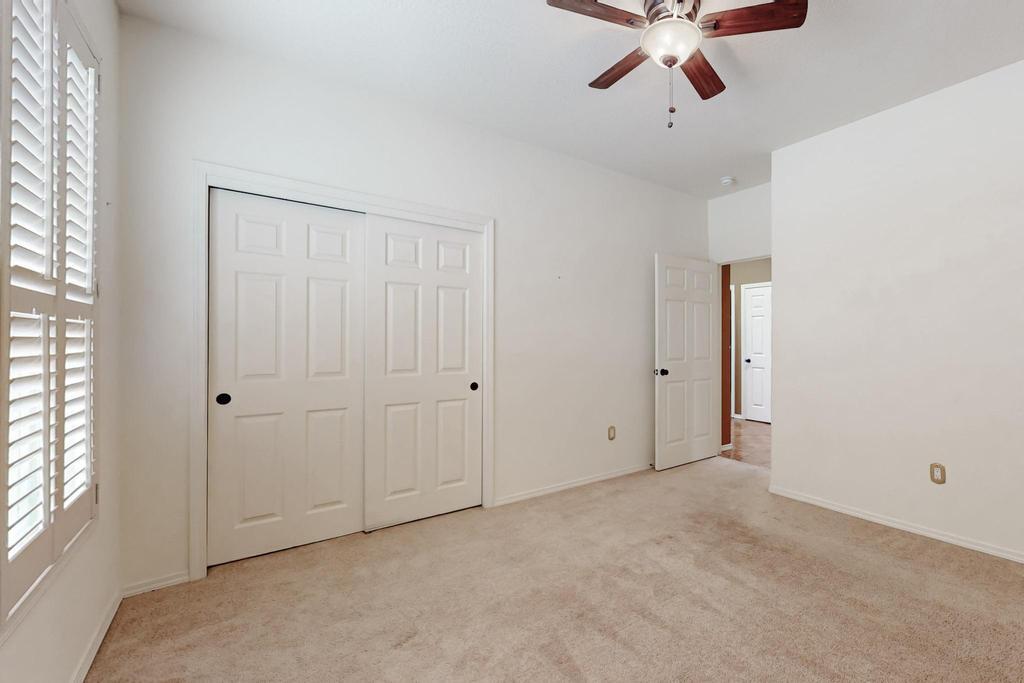 920 Loma Pinon Loop NE