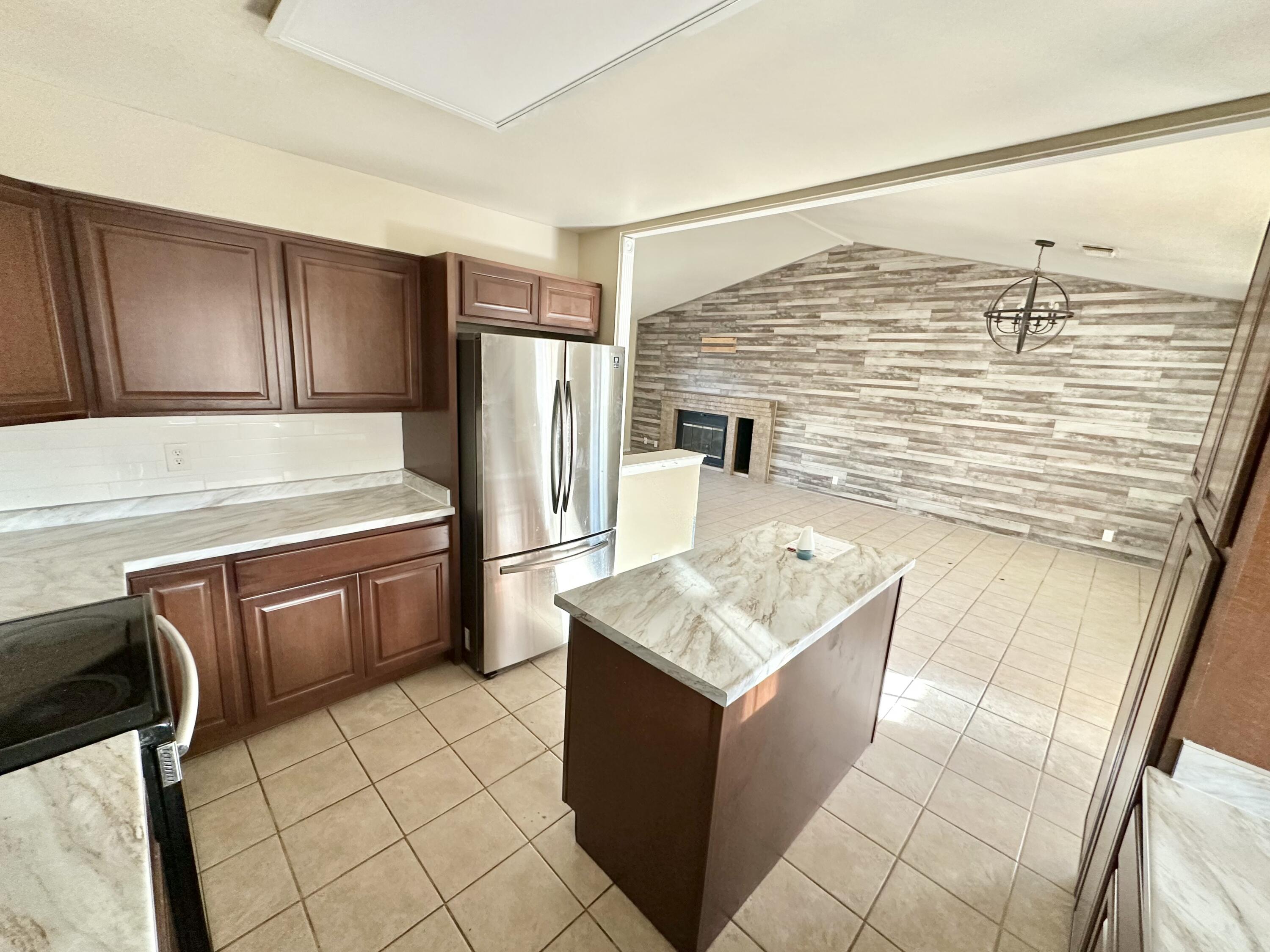 5501 Cochiti Court NW