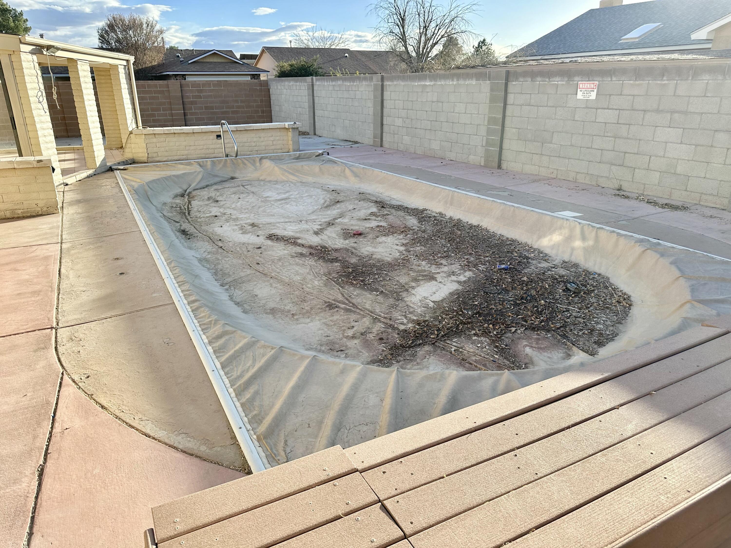 5501 Cochiti Court NW