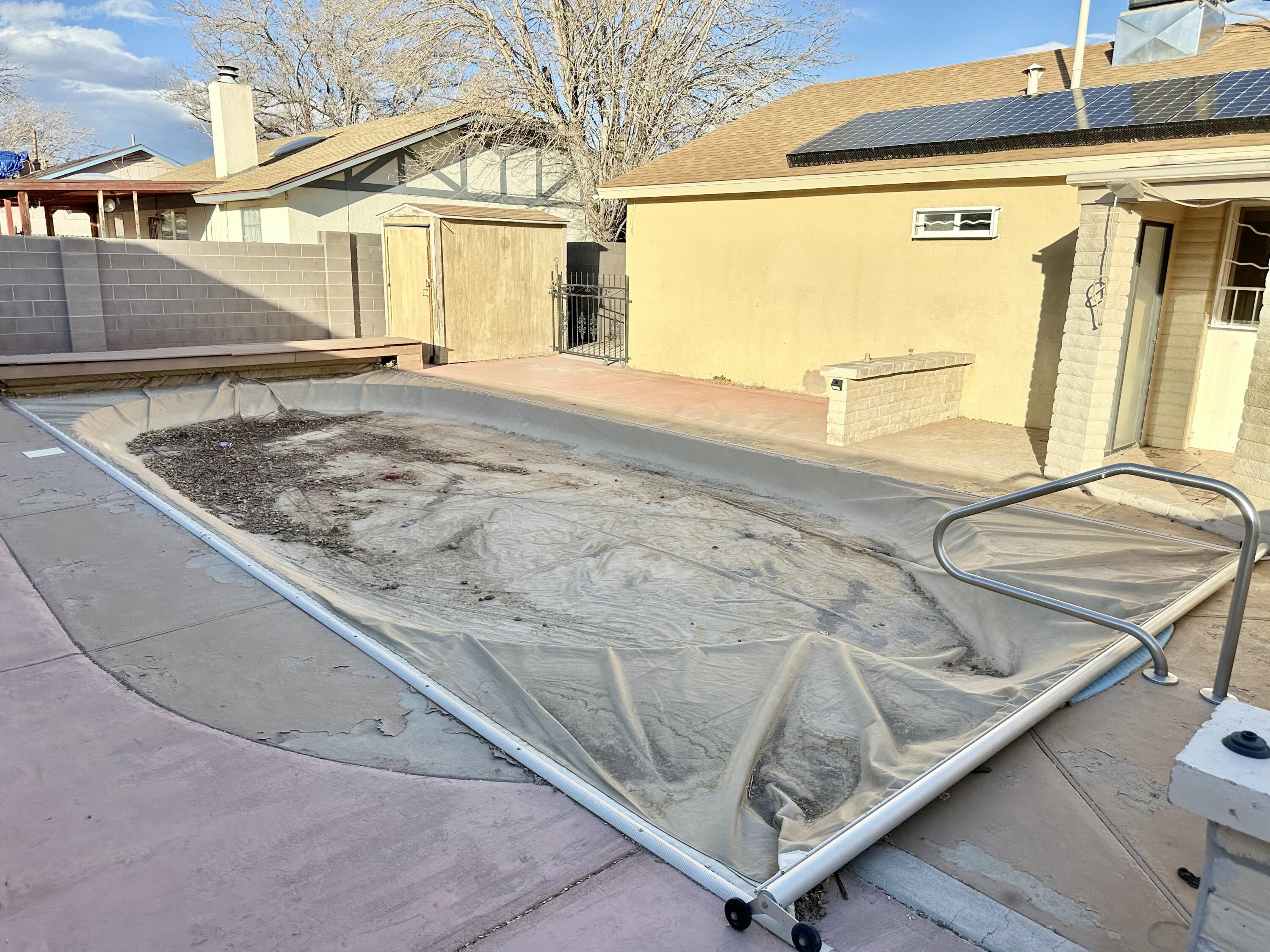 5501 Cochiti Court NW