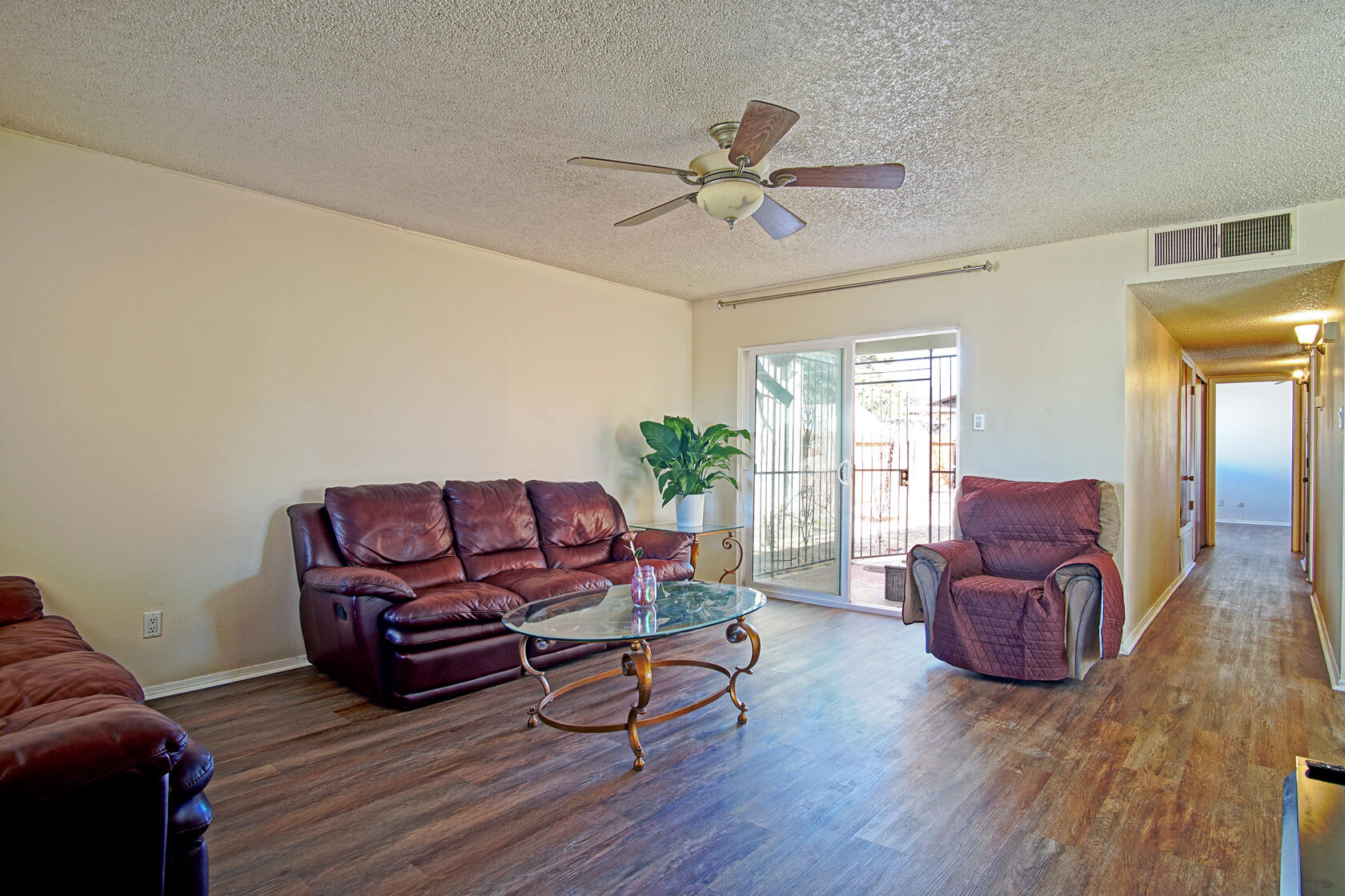 614 PALOMAS Drive SE