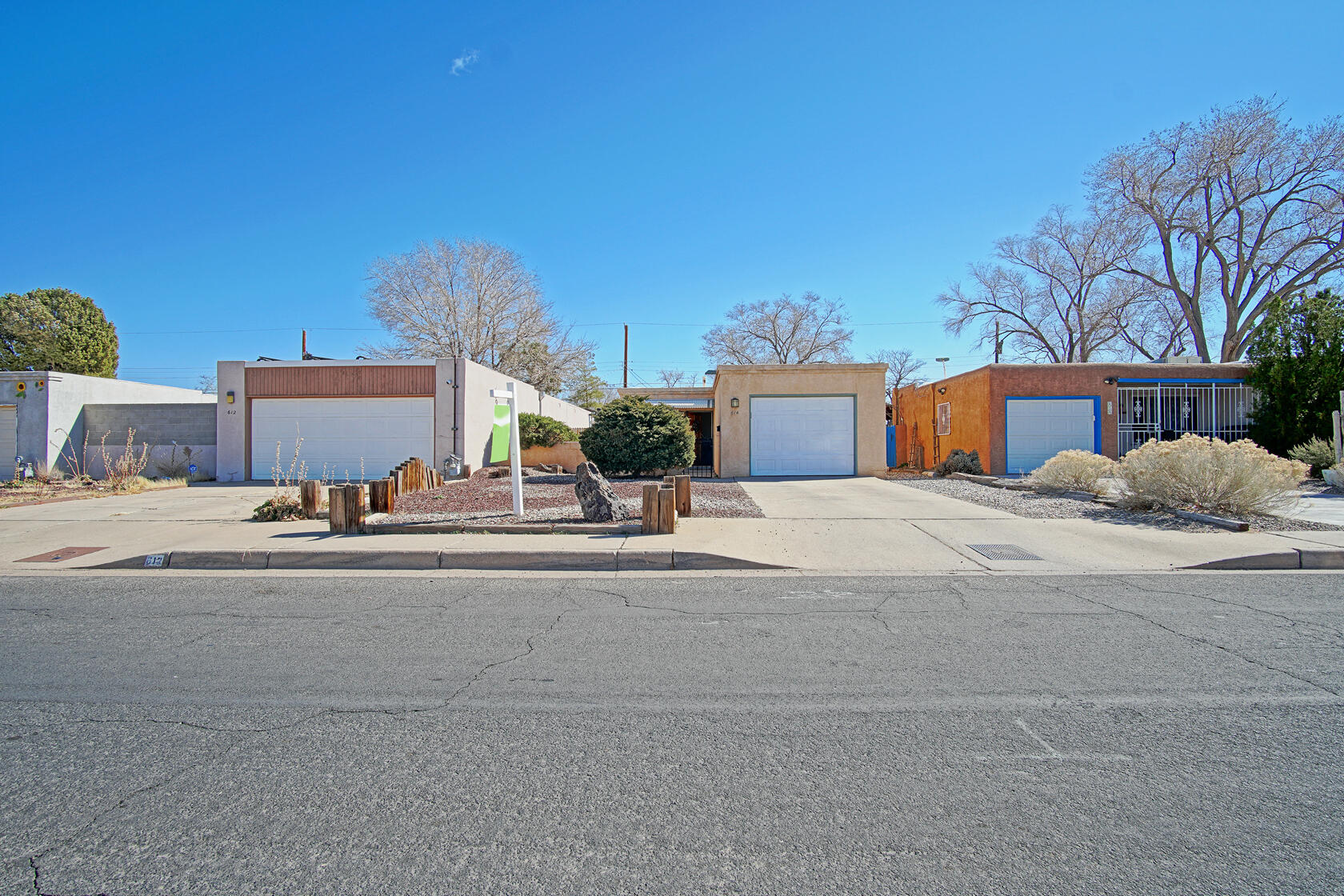 614 PALOMAS Drive SE
