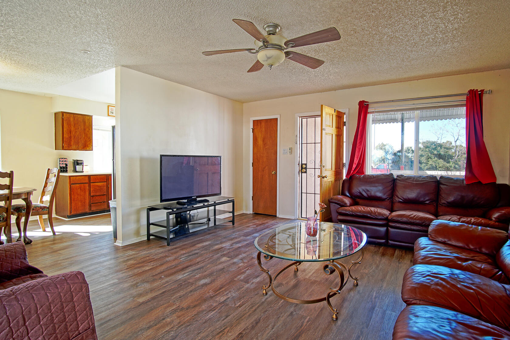 614 PALOMAS Drive SE