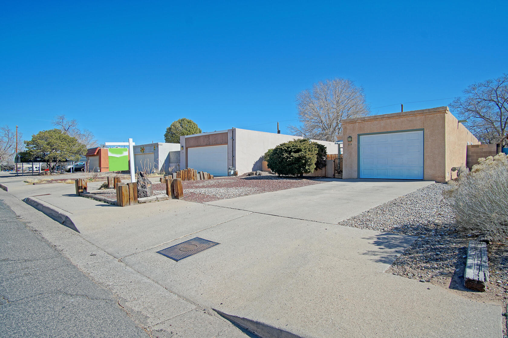 614 PALOMAS Drive SE