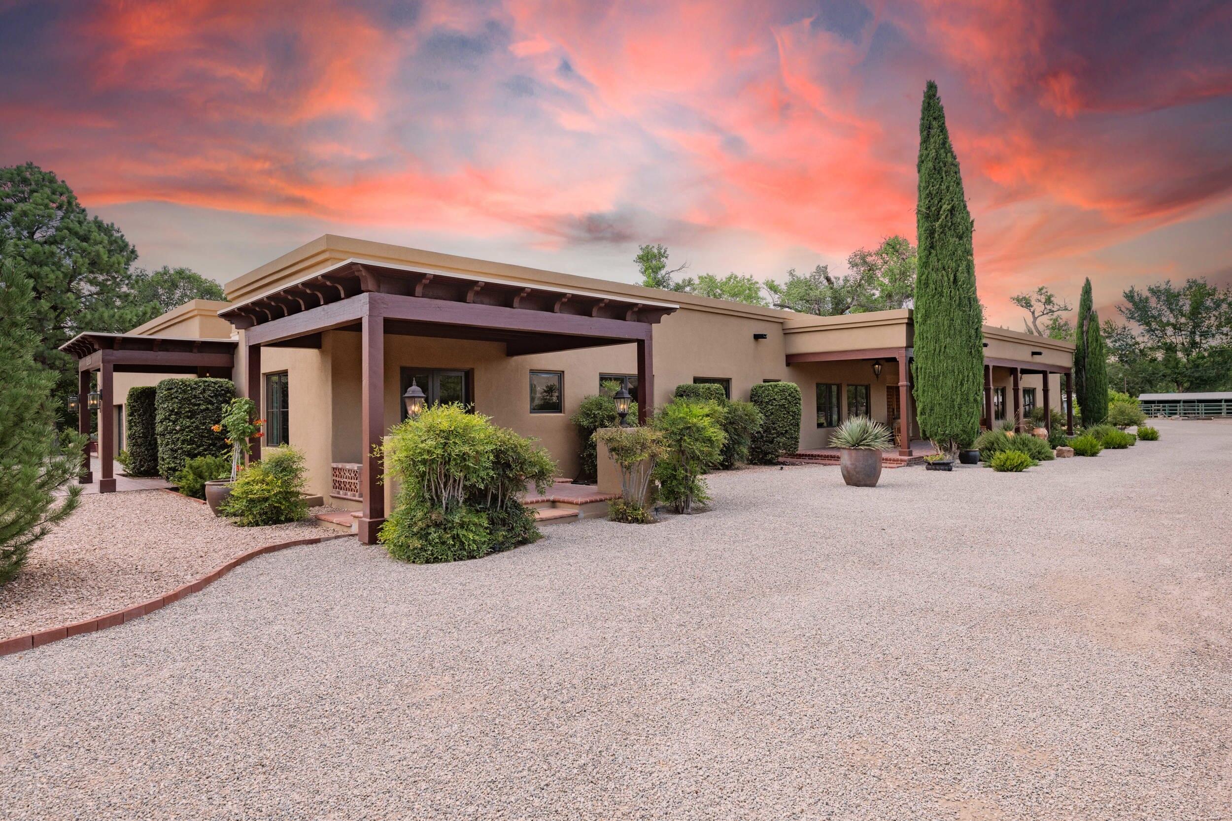 1201 BONA TERRA Loop NW