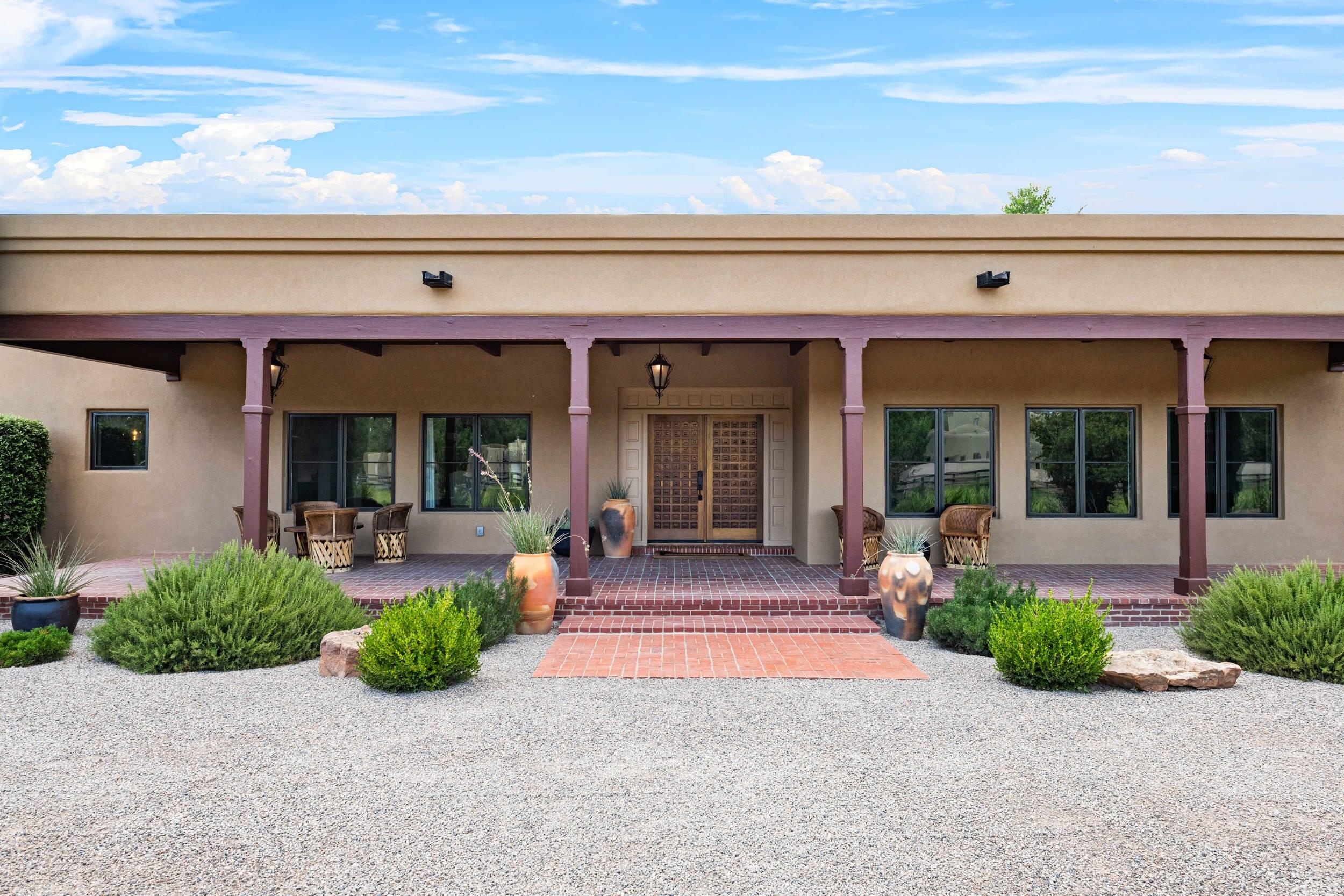 1201 BONA TERRA Loop NW