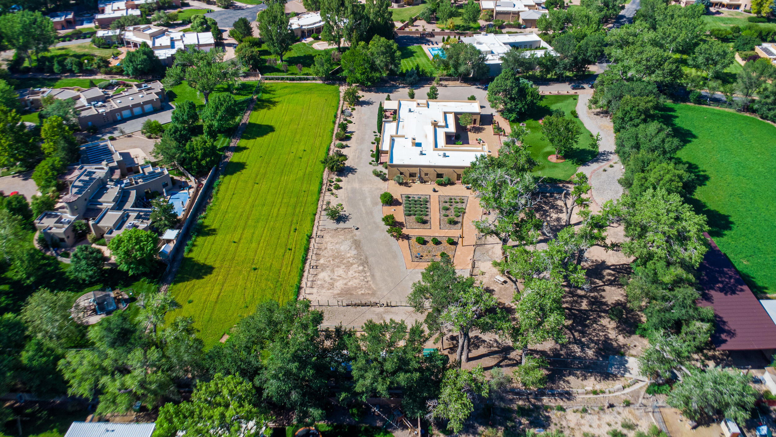 1201 BONA TERRA Loop NW