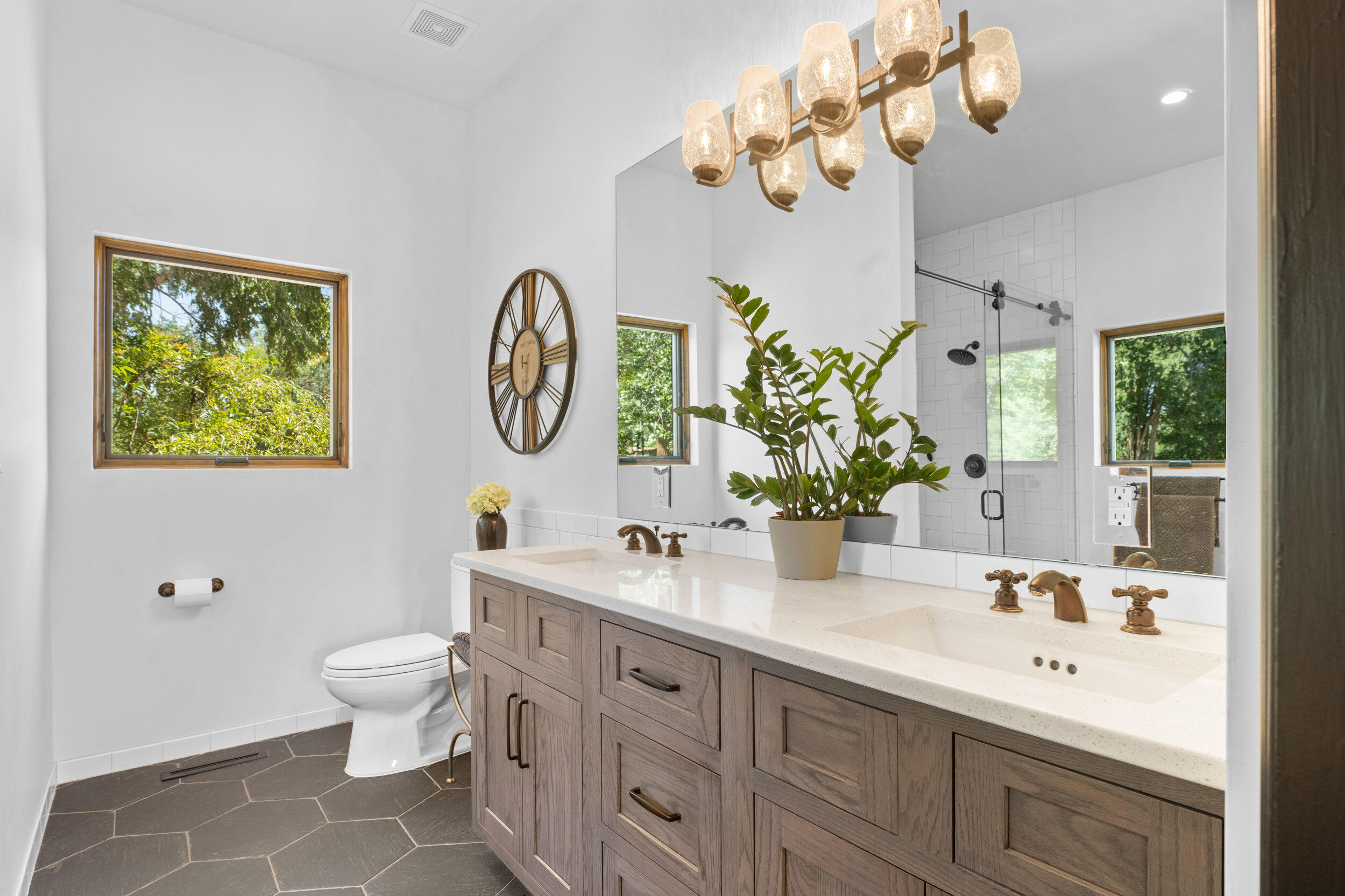 1201 BONA TERRA Loop NW