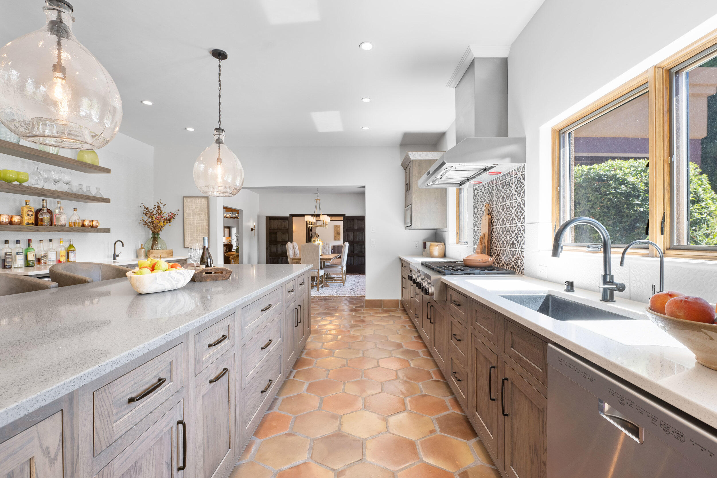 1201 BONA TERRA Loop NW