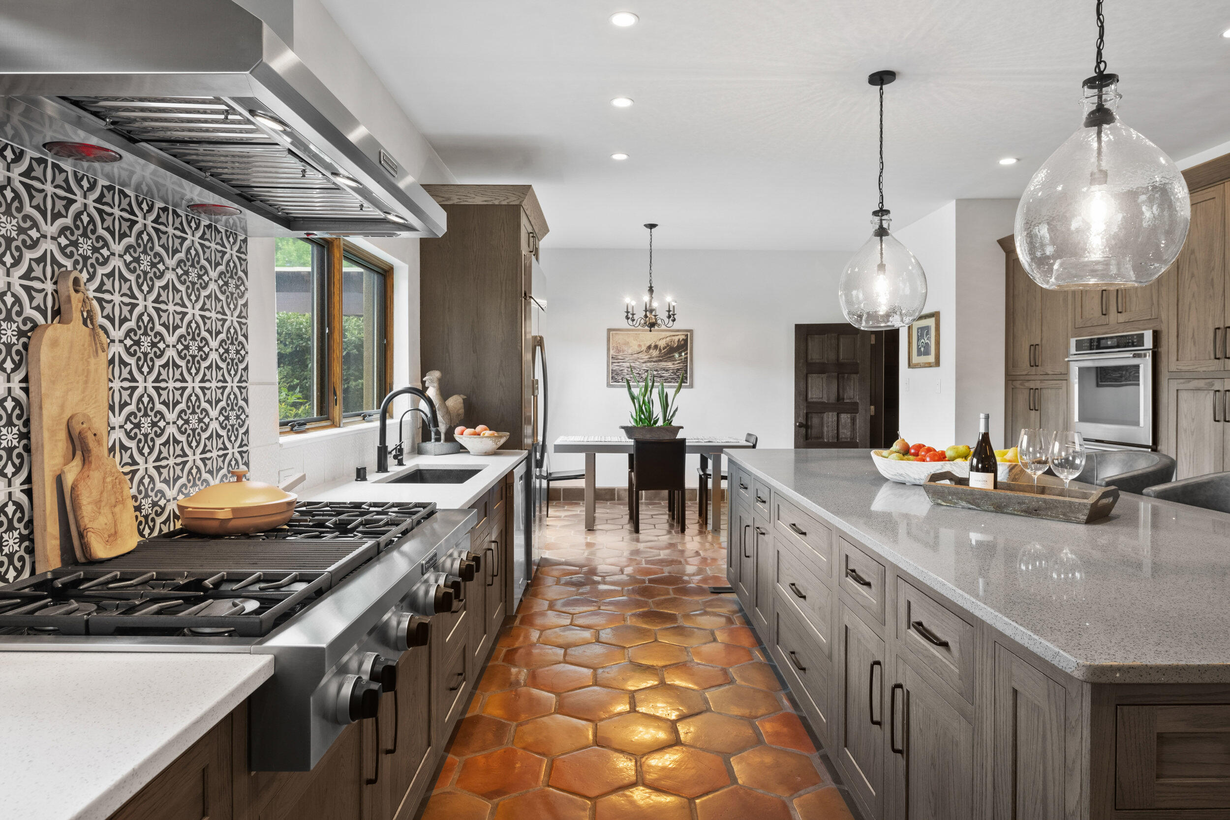 1201 BONA TERRA Loop NW