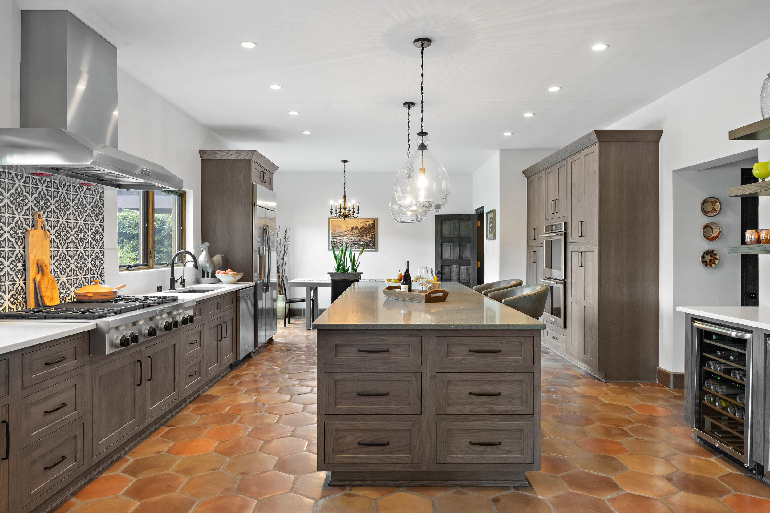 1201 BONA TERRA Loop NW